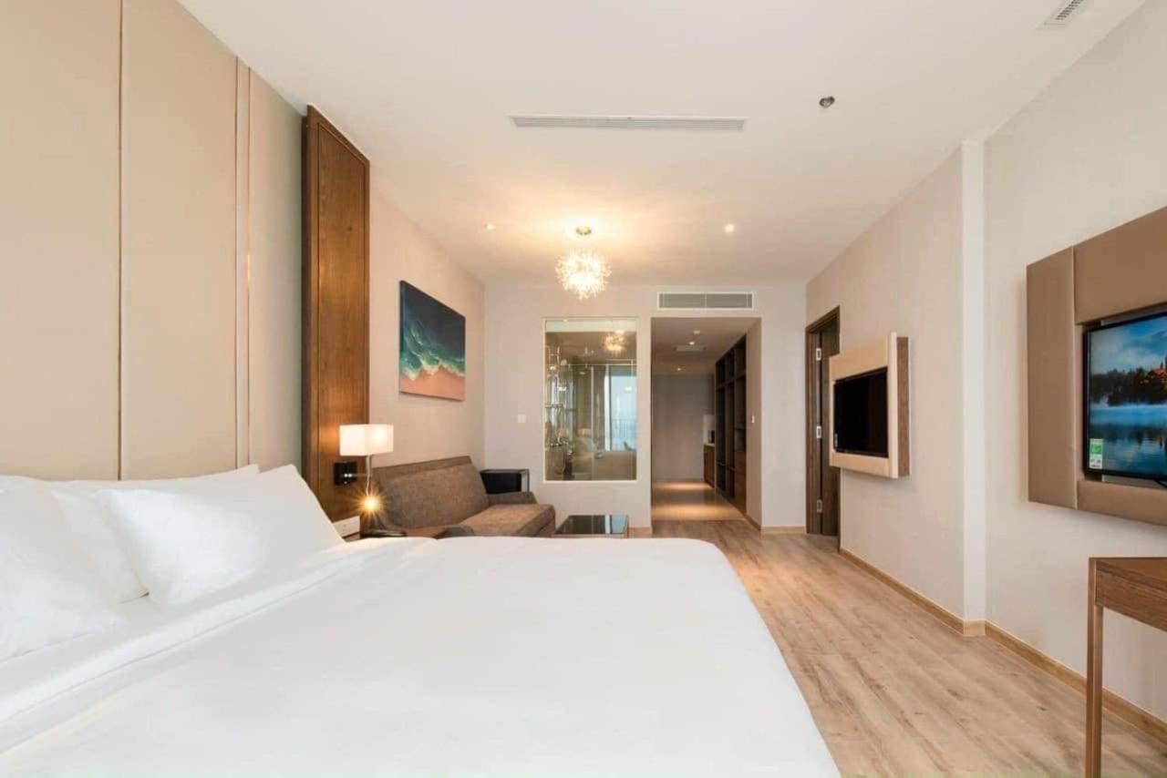 Man Beach Panorama Residences