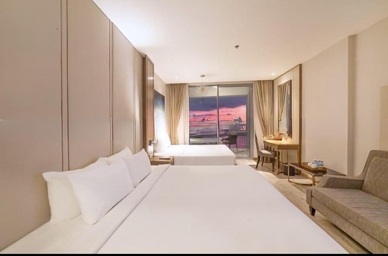 Man Beach Panorama Residences