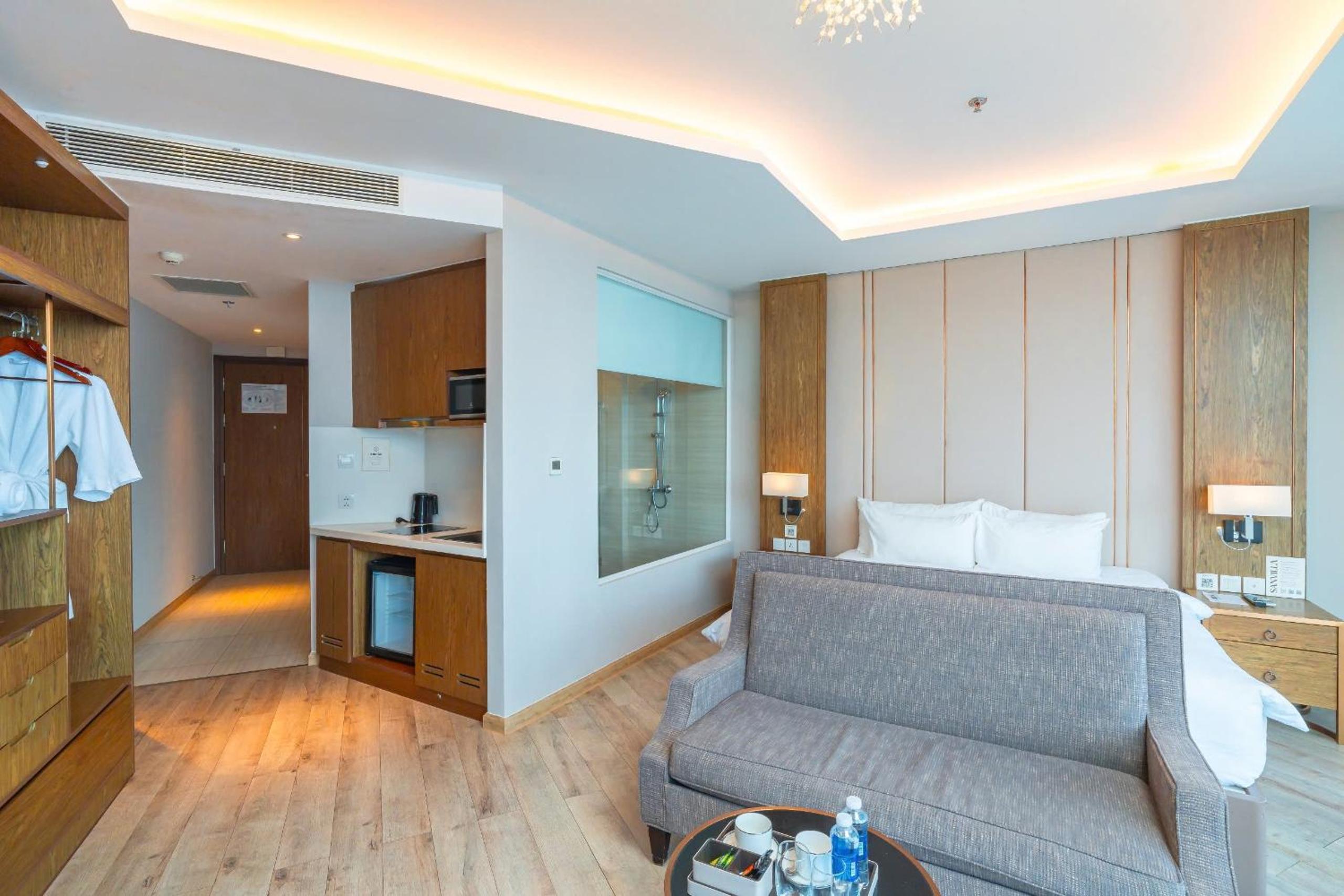 Man Beach Panorama Residences