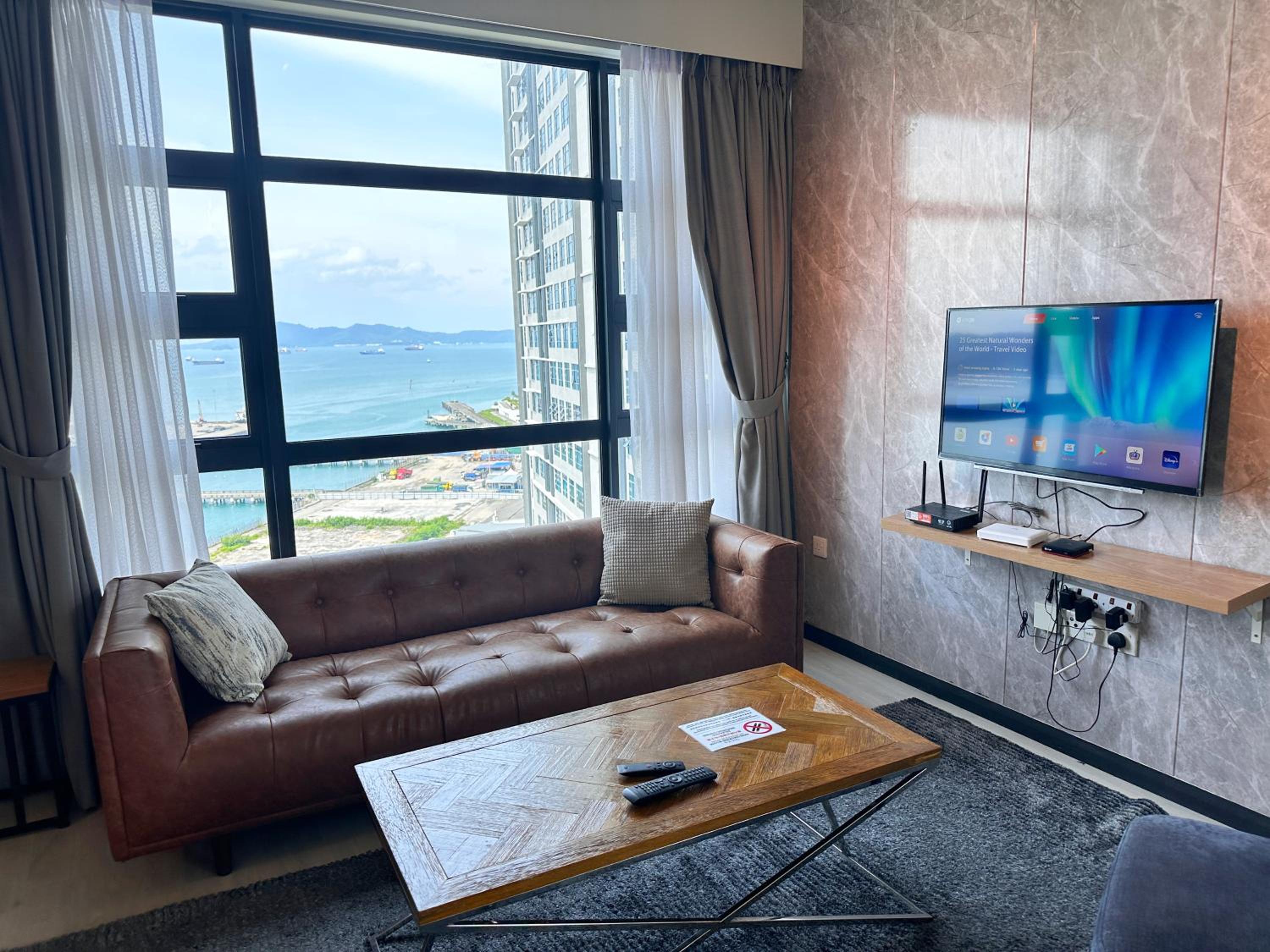SEAVIEW LUXURY CONDO HOMESTAY 2Bed 2bath Jesselton Quay by R2 Residence photo 2