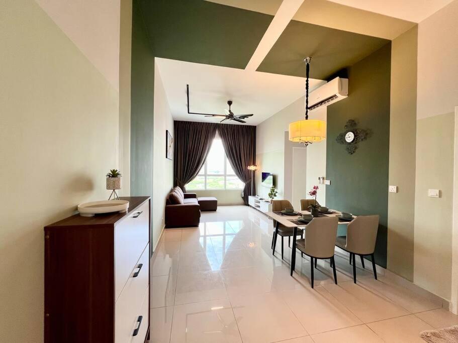 Amber Cove Cuti Melaka 2BR-6pax-SmartTV-1Park photo 2