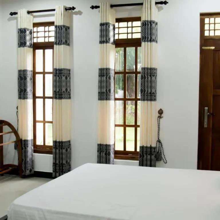 GOLDEN TEMPLE VILLA ,Nilaveli Rd, Trincomalee