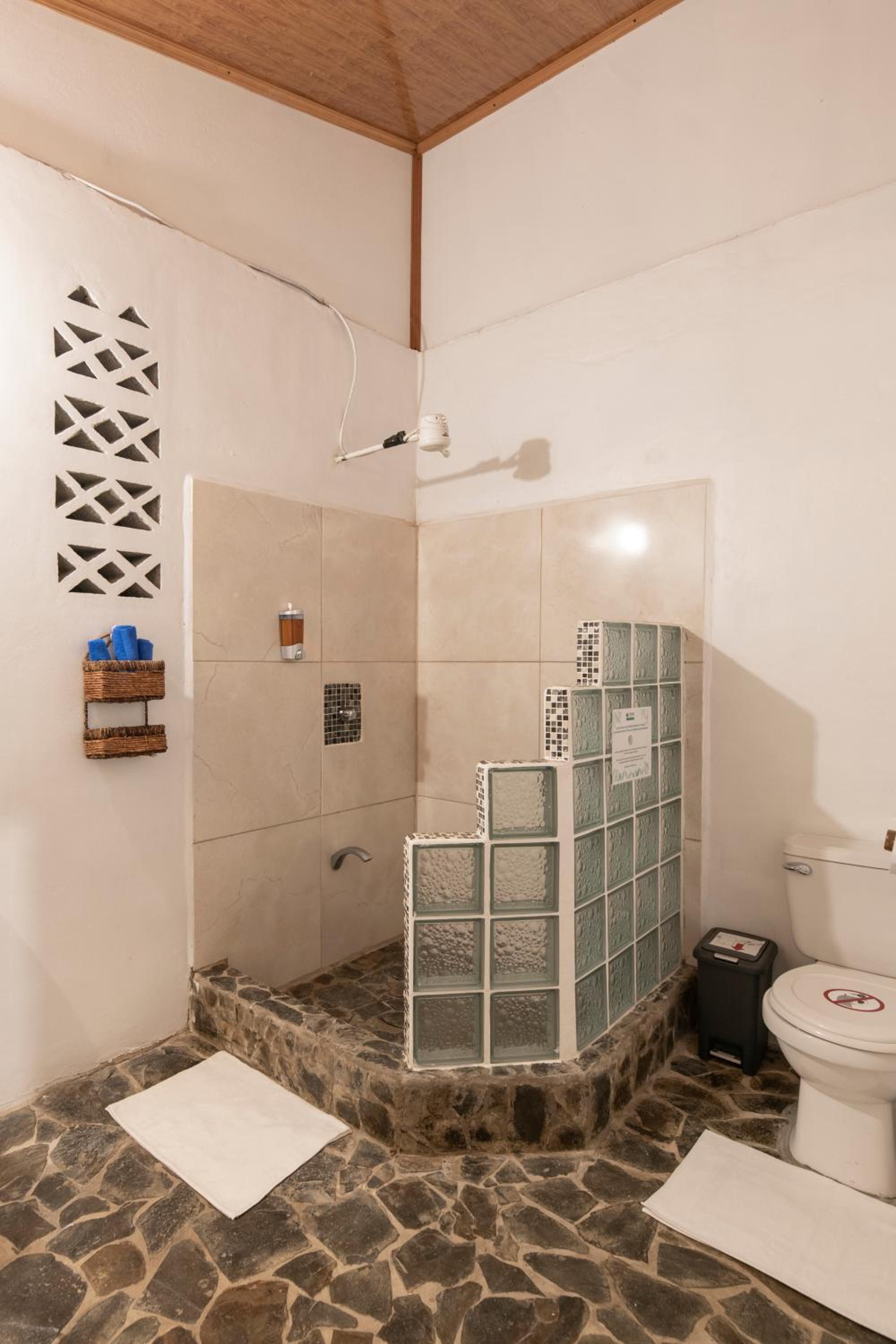 Pangea Lodge with Shared Pool at the Heart of Manzanillo