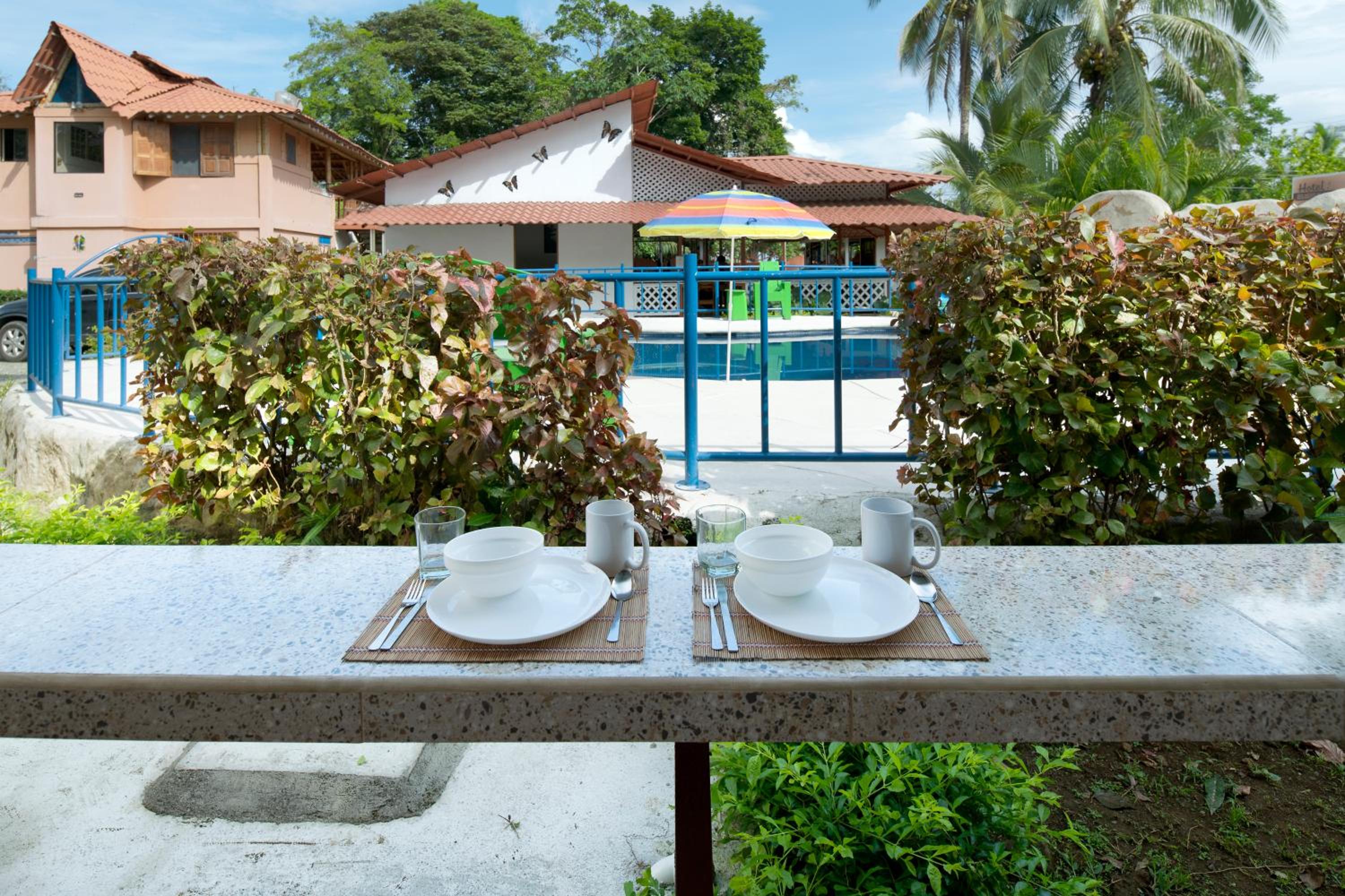 Pangea Lodge with Shared Pool at the Heart of Manzanillo