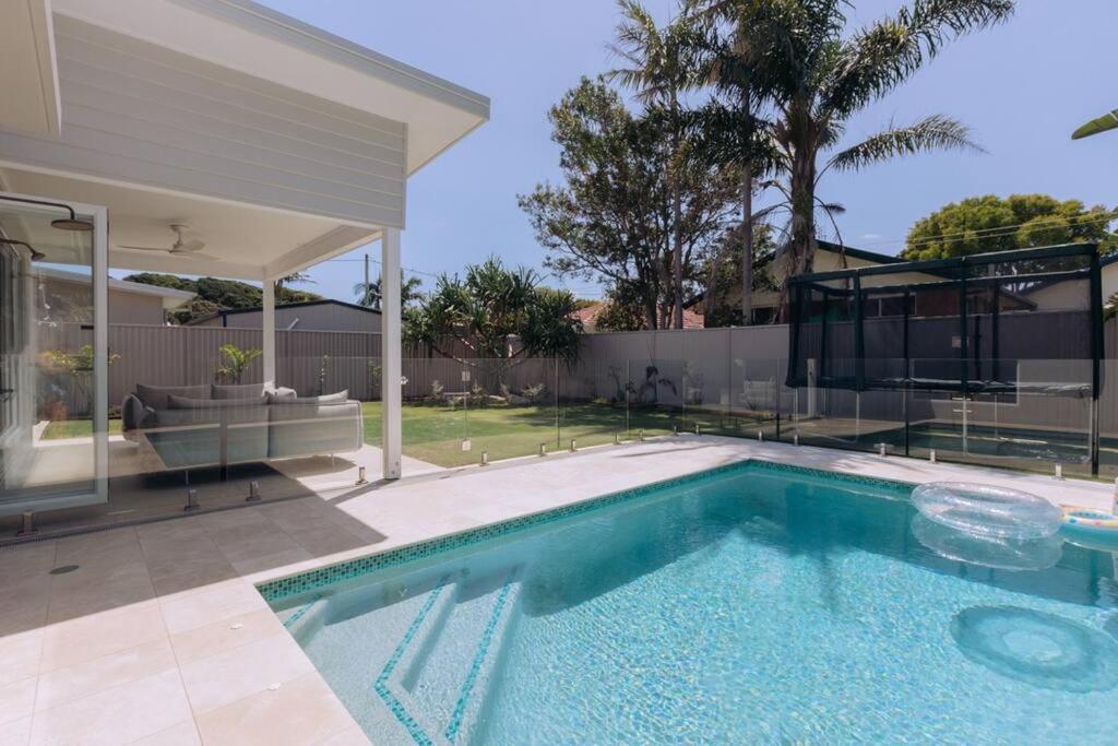 Cabablanca - New Coastal Home, Cabarita Beach