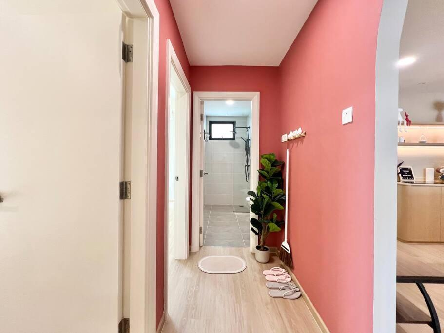 3BR Mosaic Midvalley Southkey w Bathtub