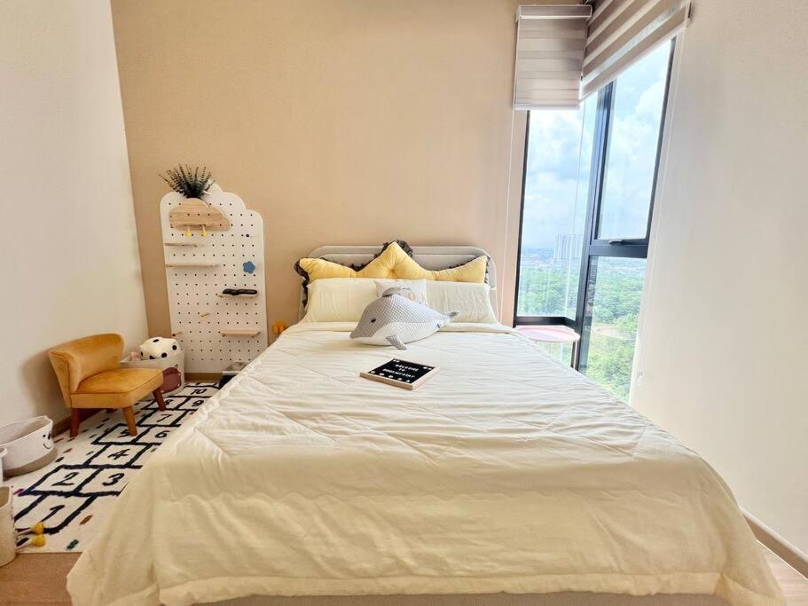 3BR Mosaic Midvalley Southkey w Bathtub