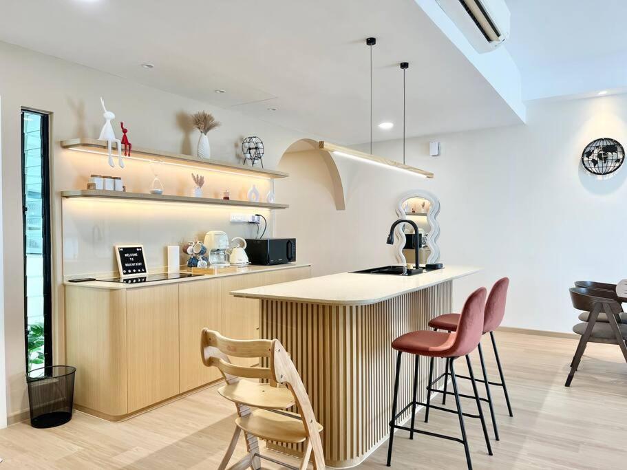 3BR Mosaic Midvalley Southkey w Bathtub