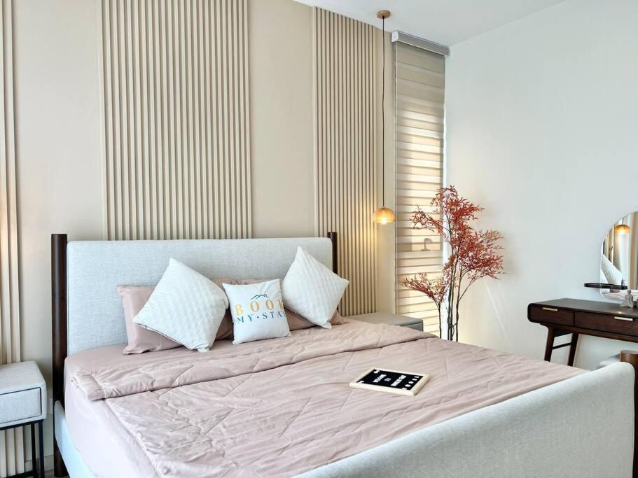 3BR Mosaic Midvalley Southkey w Bathtub