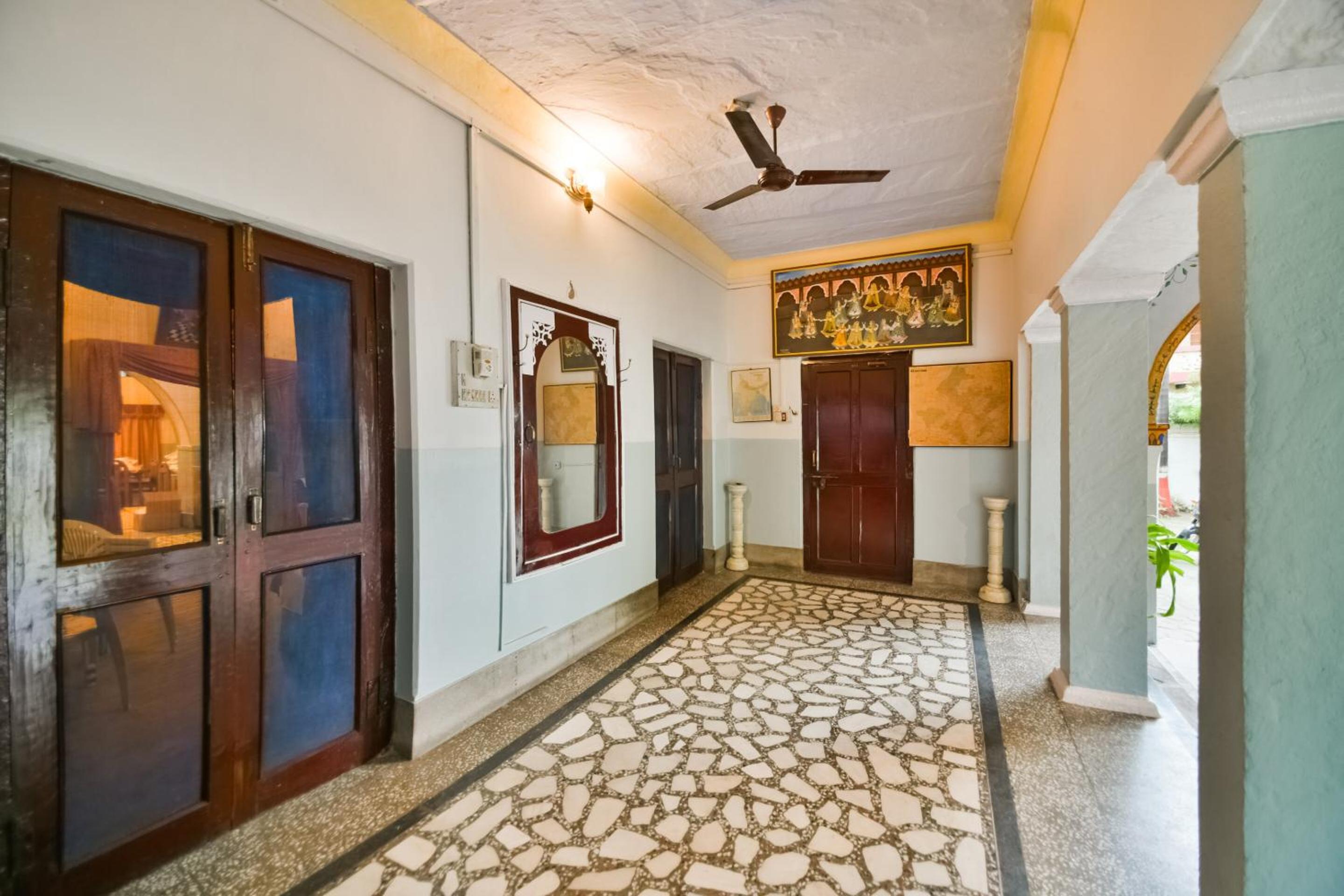 Hotel O Raj Kesar view 4