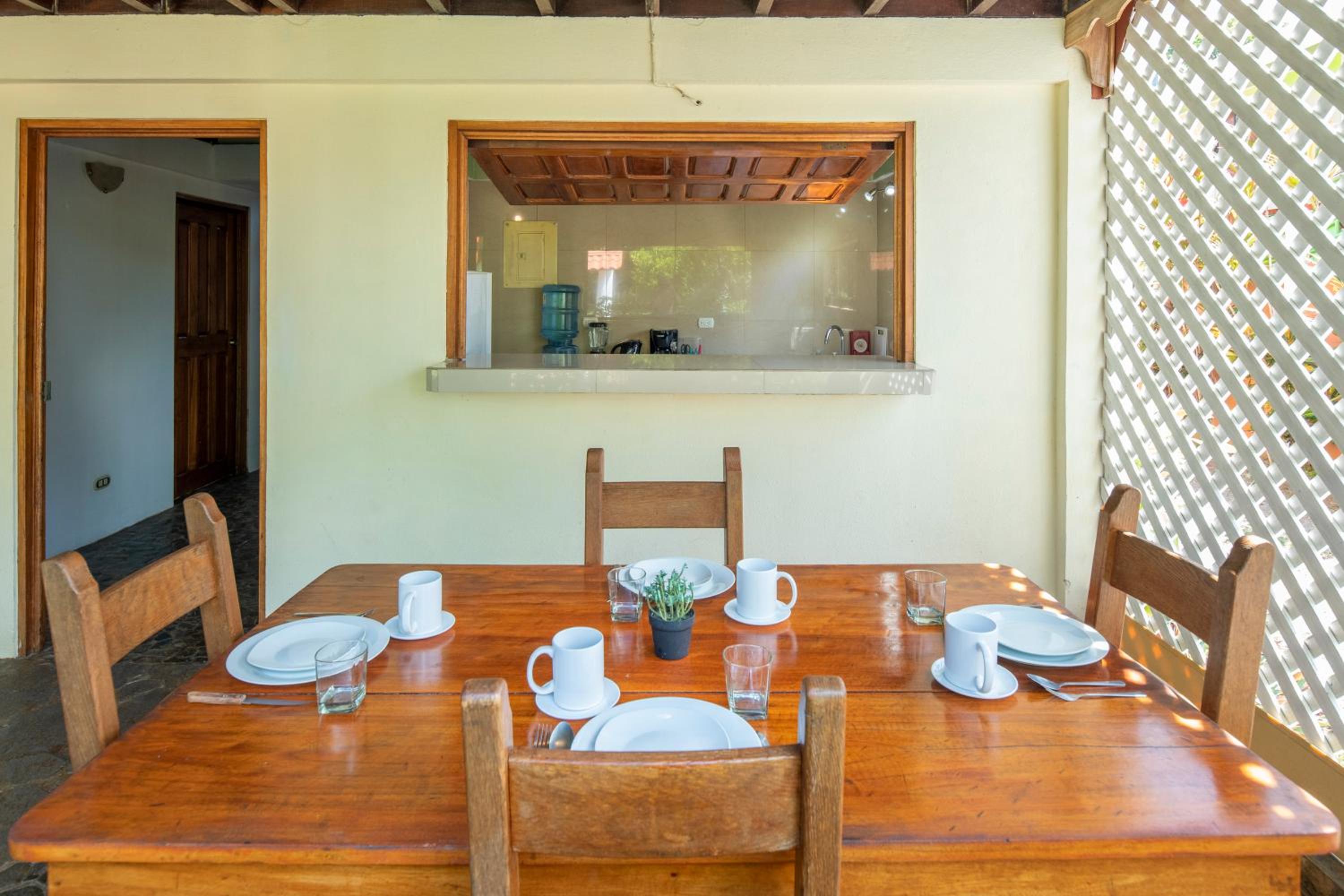 Pangea Lodge with Shared Pool at the Heart of Manzanillo