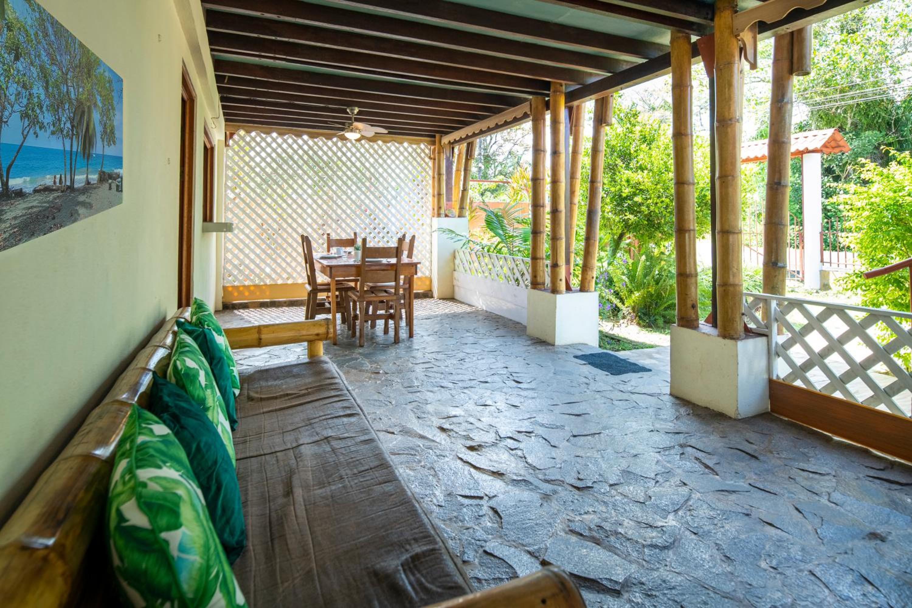 Pangea Lodge with Shared Pool at the Heart of Manzanillo