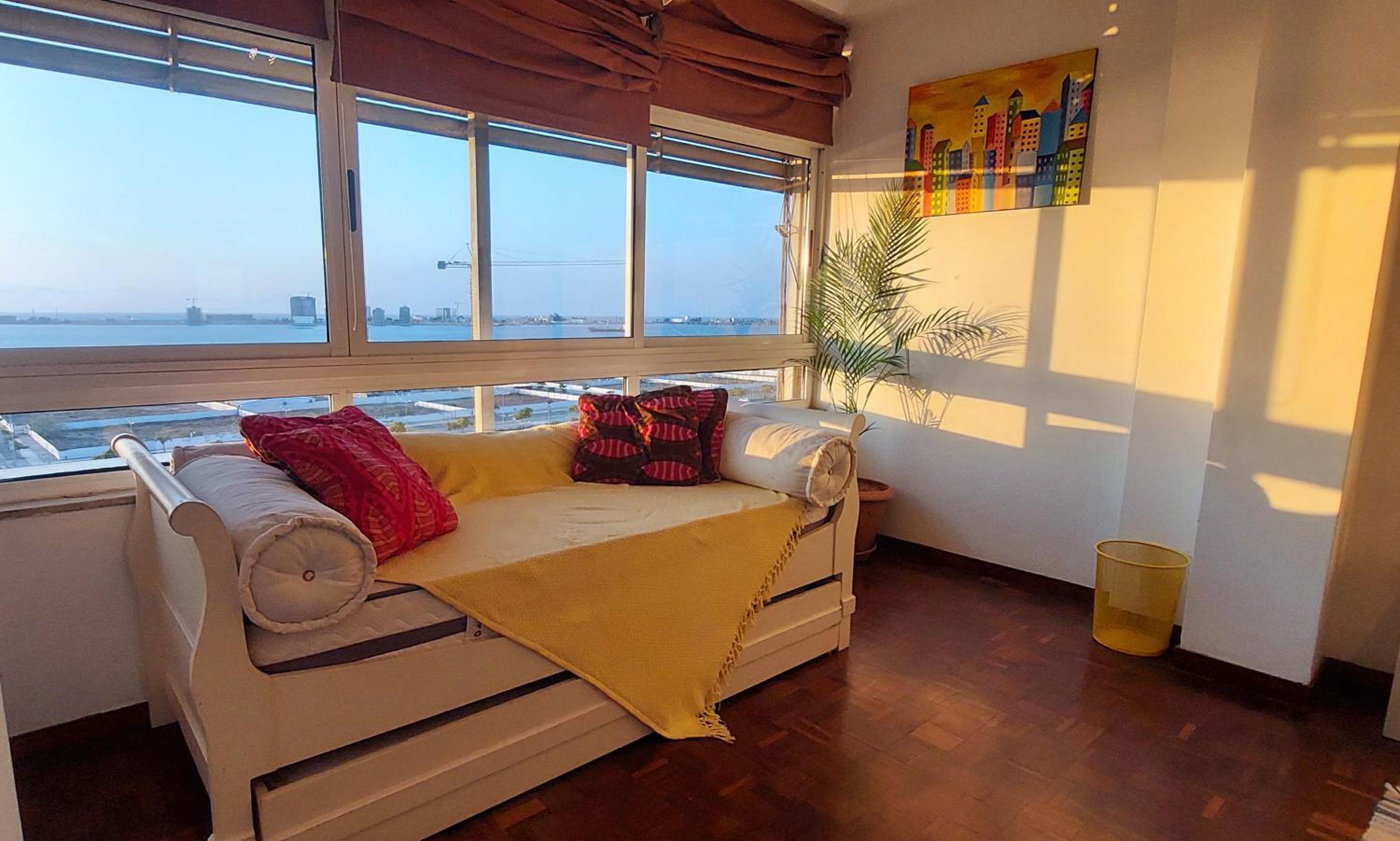 3br Bayfront, Vibrant in central Luanda