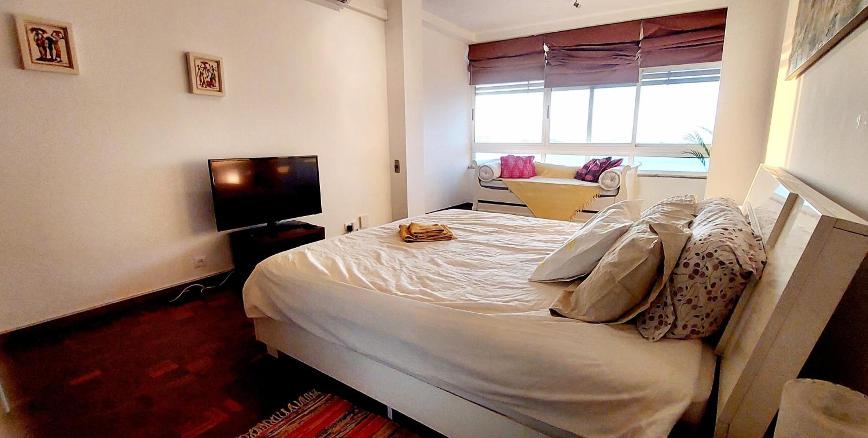 3br Bayfront, Vibrant in central Luanda