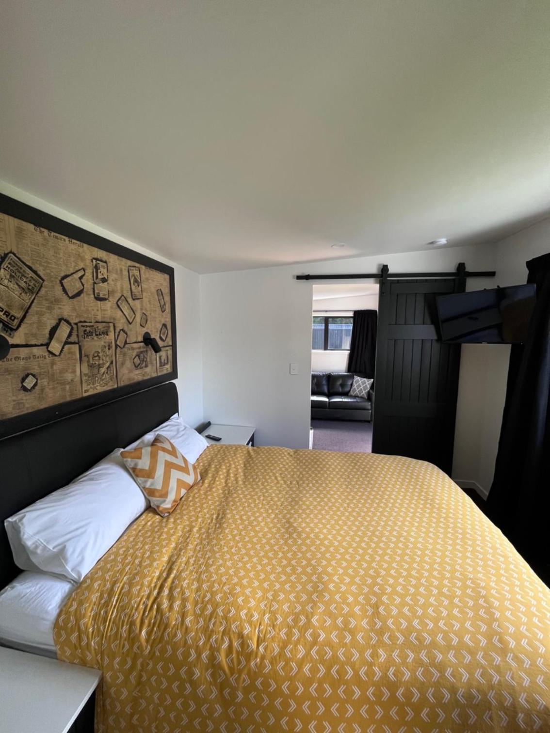 Cosy Apartment with Outdoor Private Bath for 2 view 4