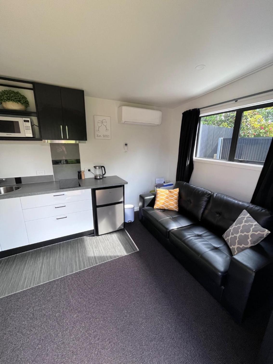 Cosy Apartment with Outdoor Private Bath for 2 view 2