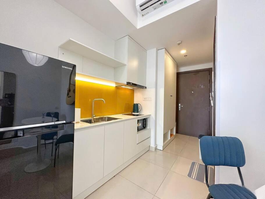 1km to center - Free gym - Pool view Studio