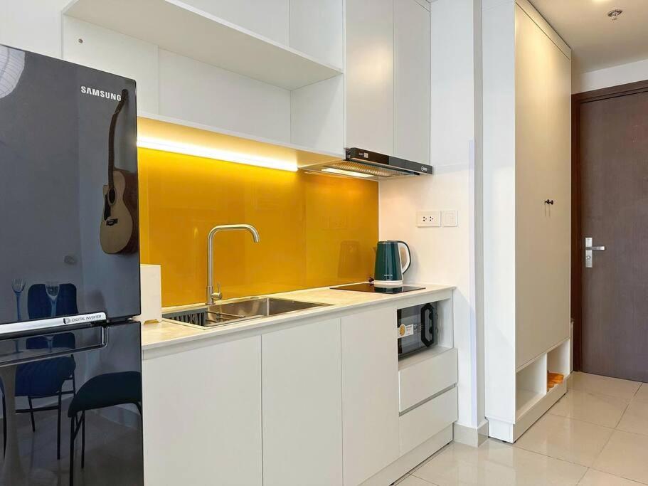 1km to center - Free gym - Pool view Studio