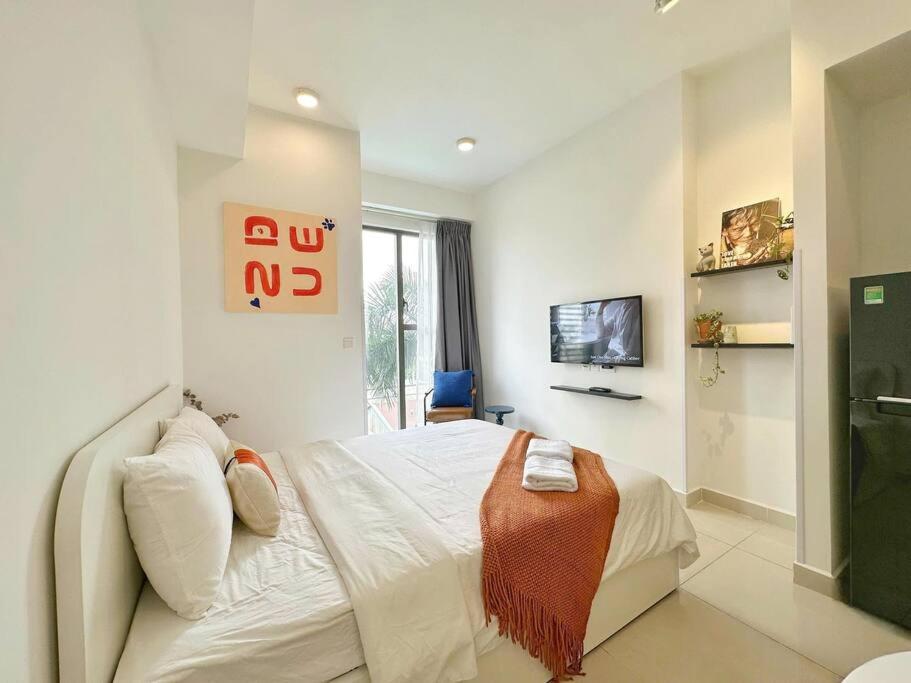 1km to center - Free gym - Pool view Studio