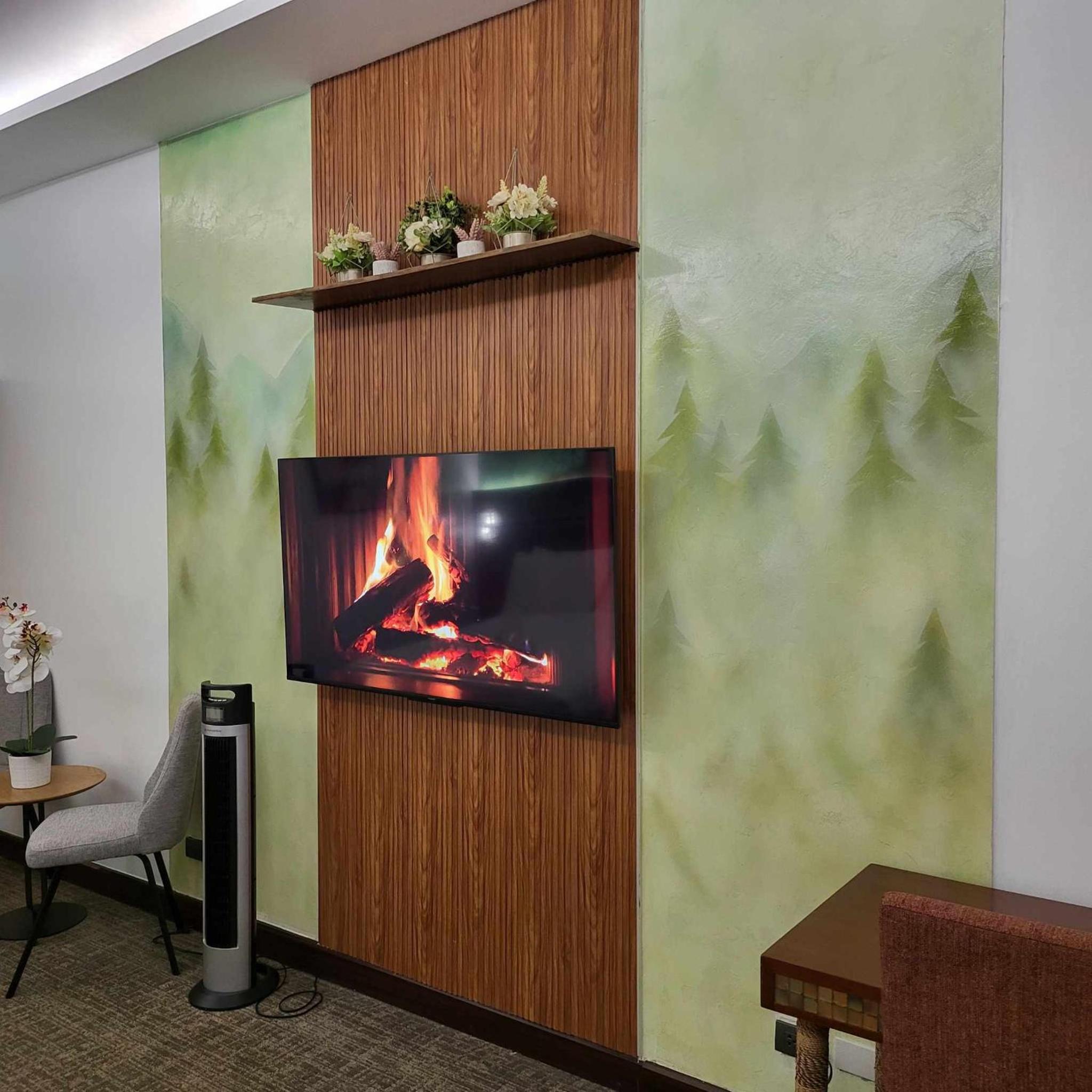 Homey Deluxe Room, Privately Owned at The Forest Lodge by Mist and Pine view 2