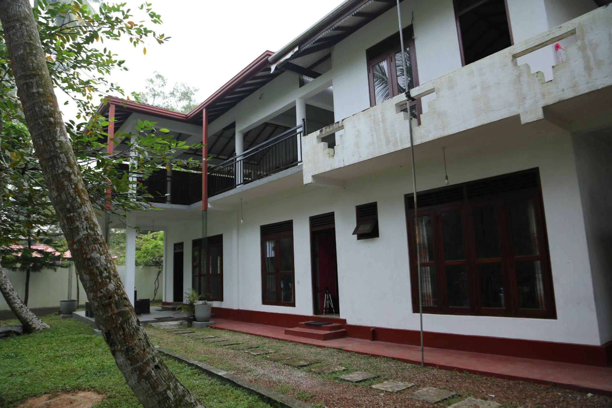 Photo 12