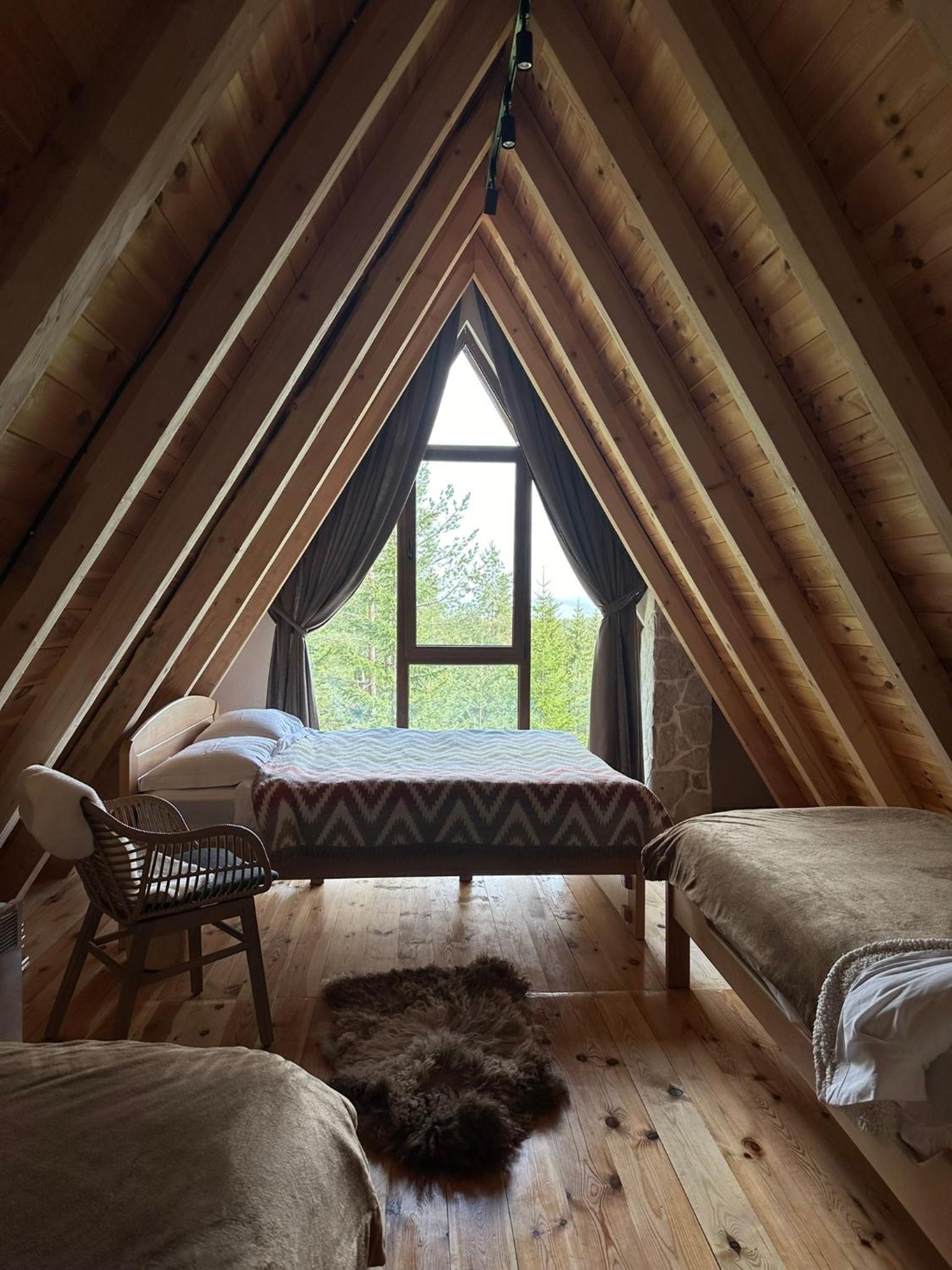 Wonderwood Cabin 2 photo 4