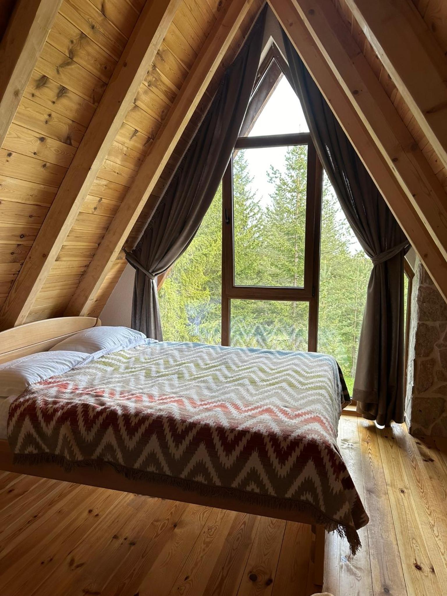 Wonderwood Cabin 2 photo 5