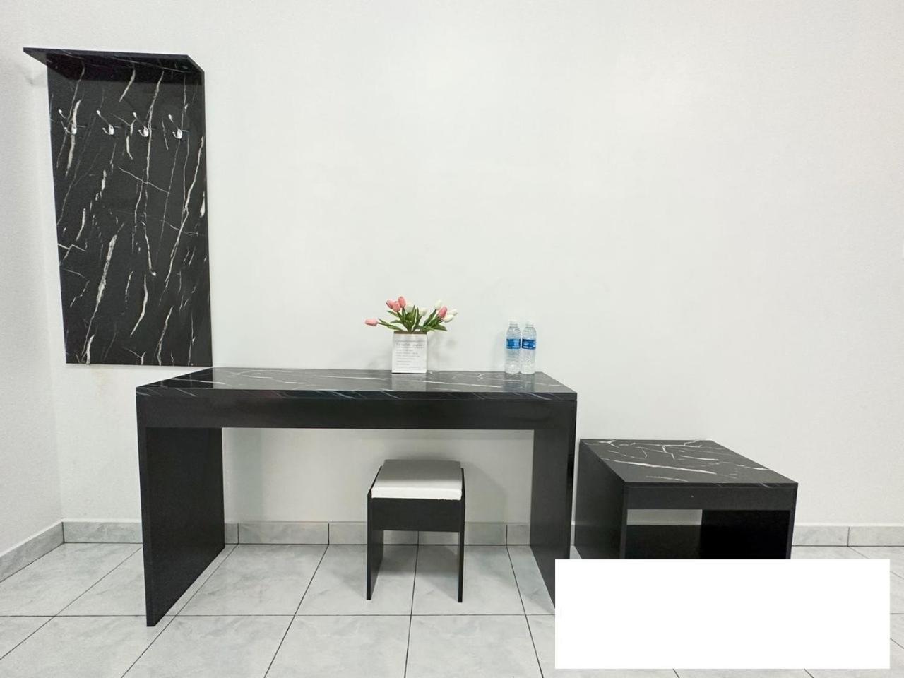 Ling's Homestay Miri view 2