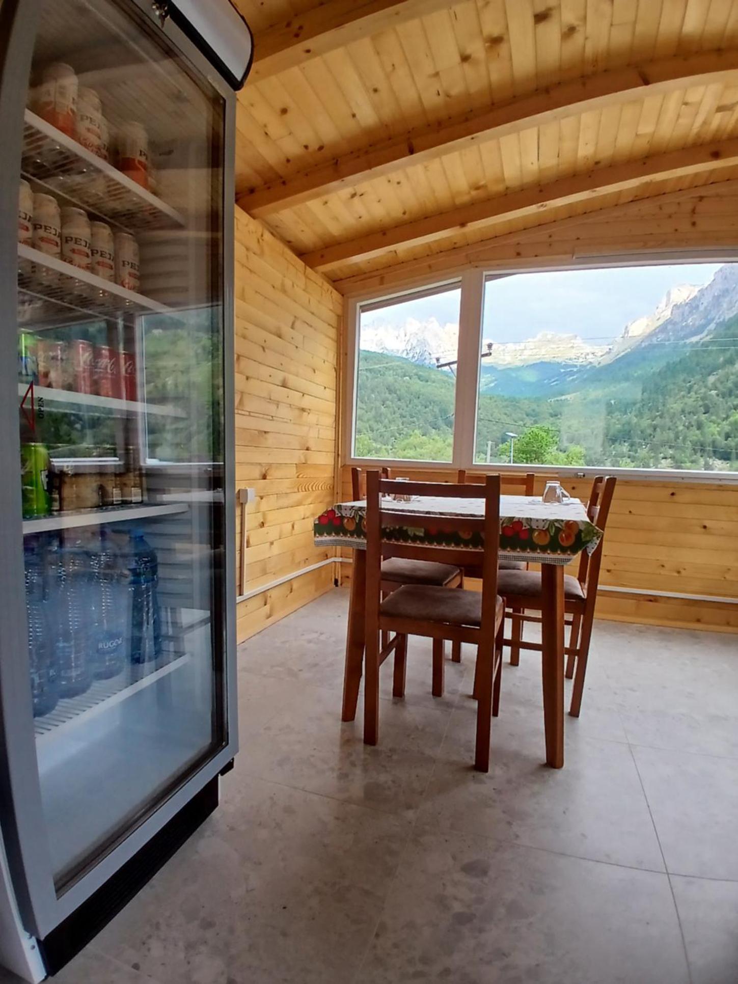 Guest house Albjoni