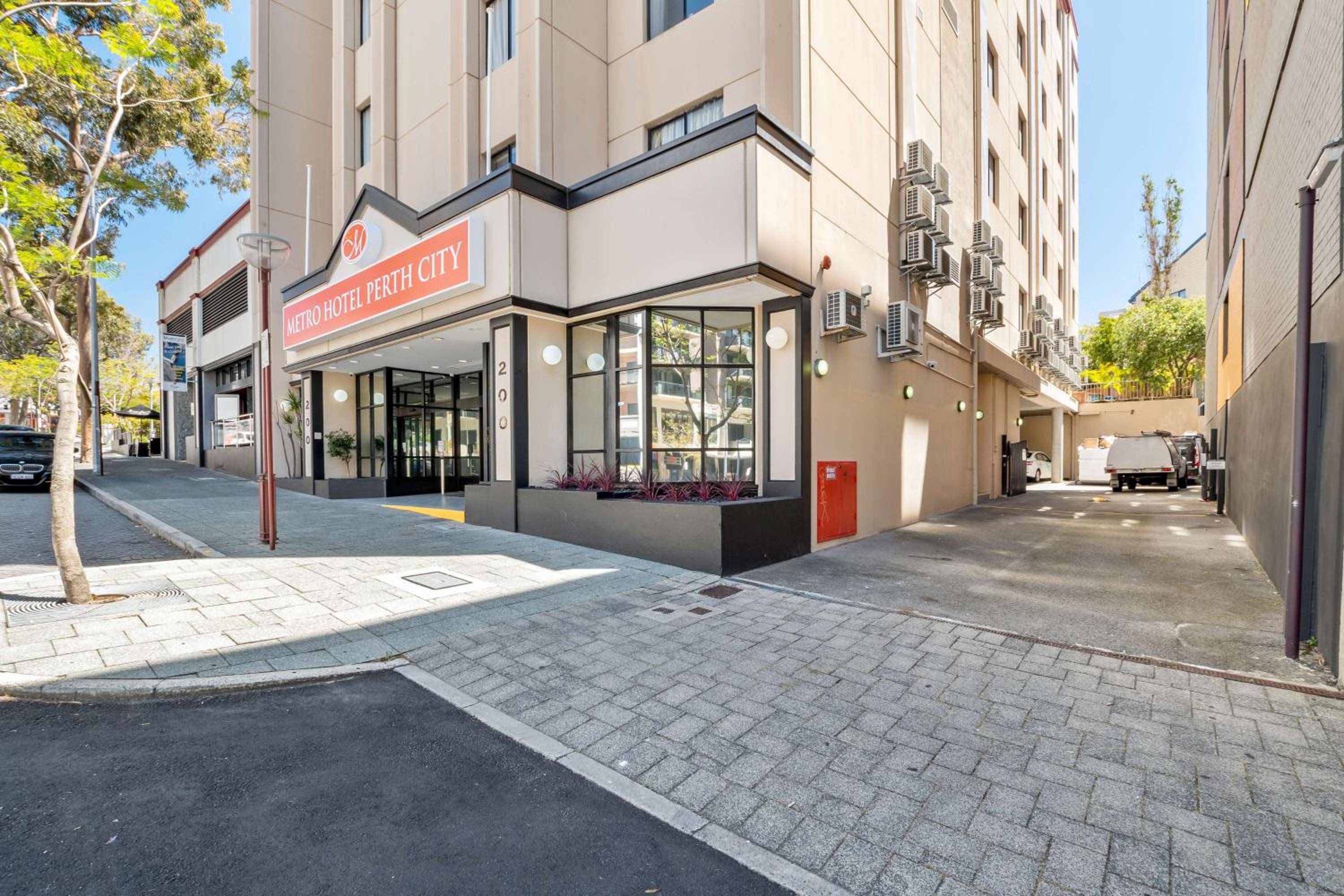 Metro Hotel Perth City view 5