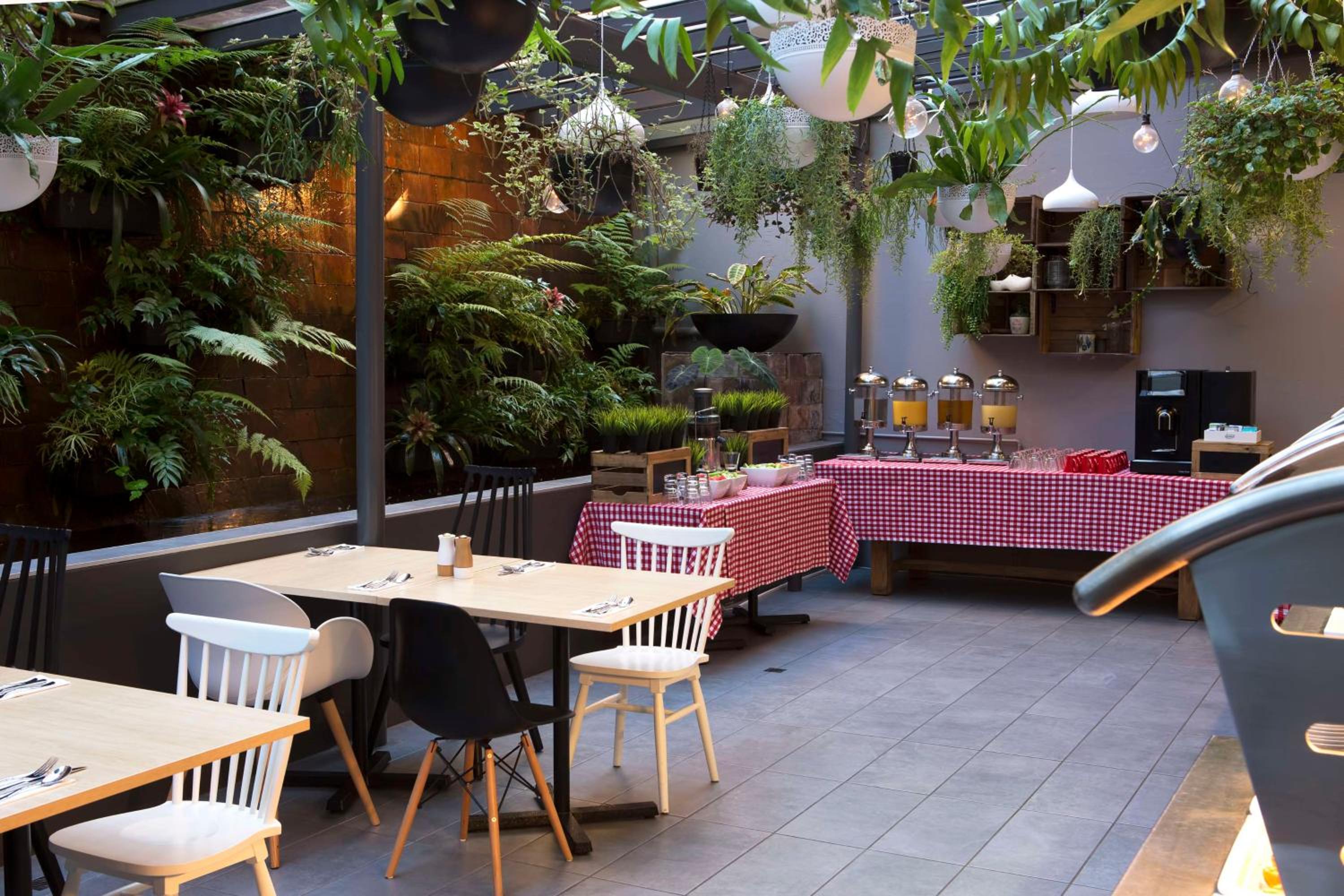 Metro Aspire Hotel Sydney-2
