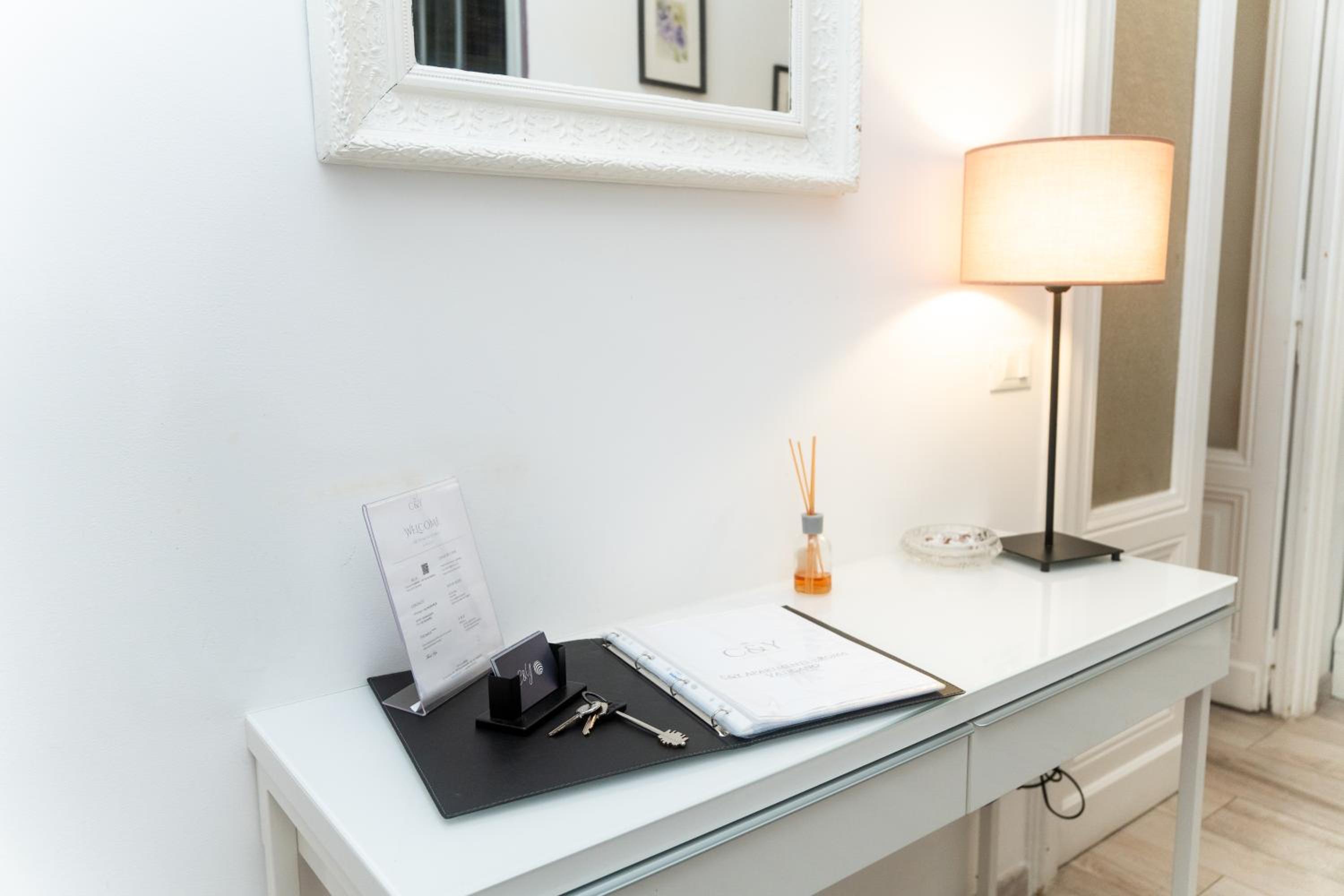 C&Y Apartments - Roma Vaticano St Peter - Luxe Penthouse Flat