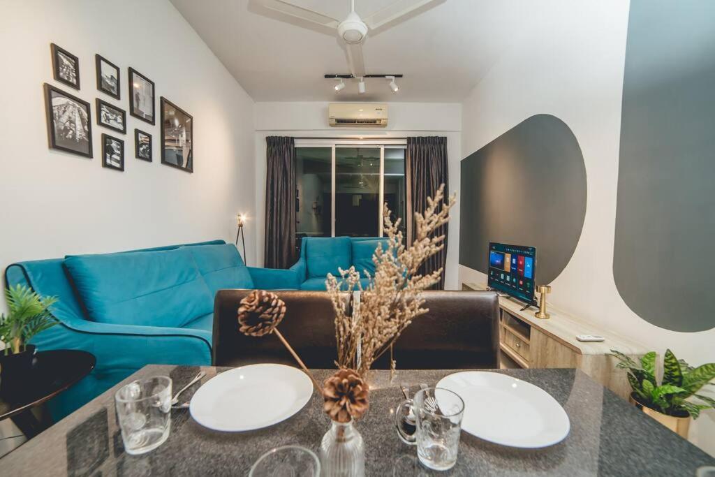 Grandview Scenic Charm 3BR8pax midvalley Pooltable by Our Stay