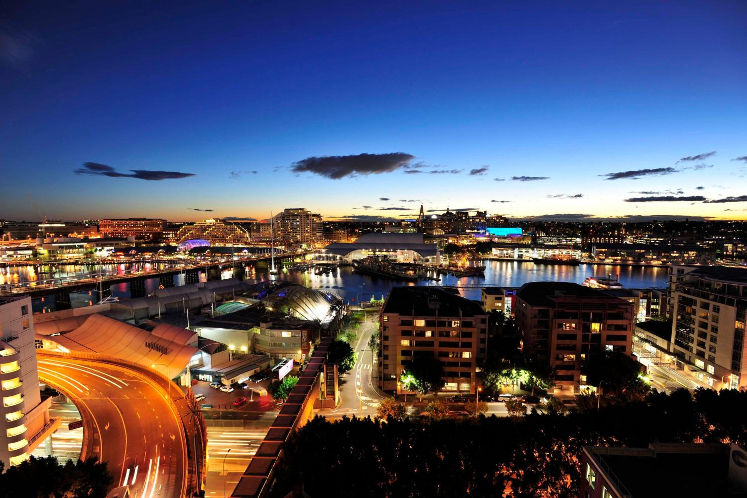 Metro Apartments on Darling Harbour photo 2