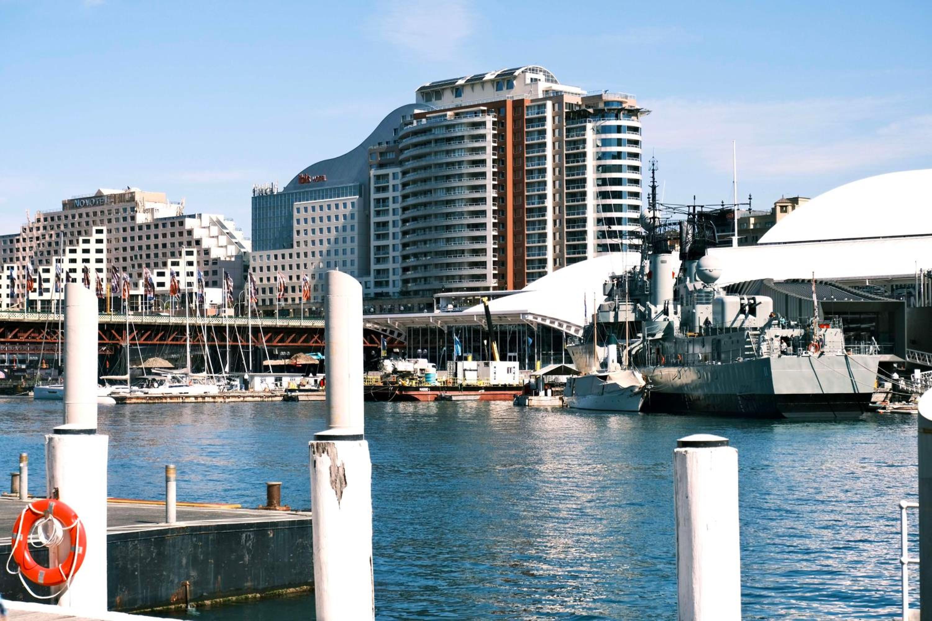 Metro Apartments on Darling Harbour