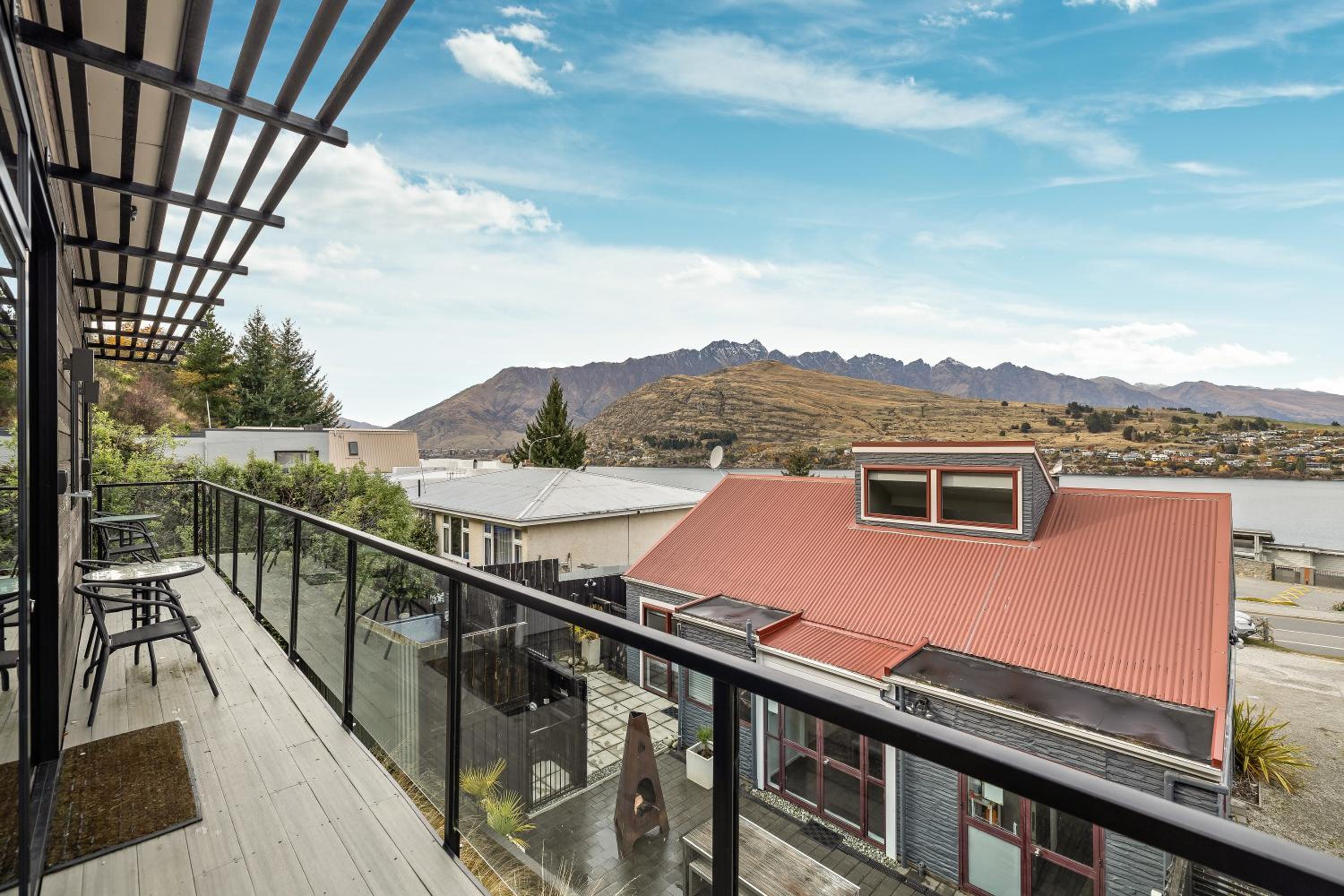 Frankton Breeze 1 | Close to Queenstown CBD view 2