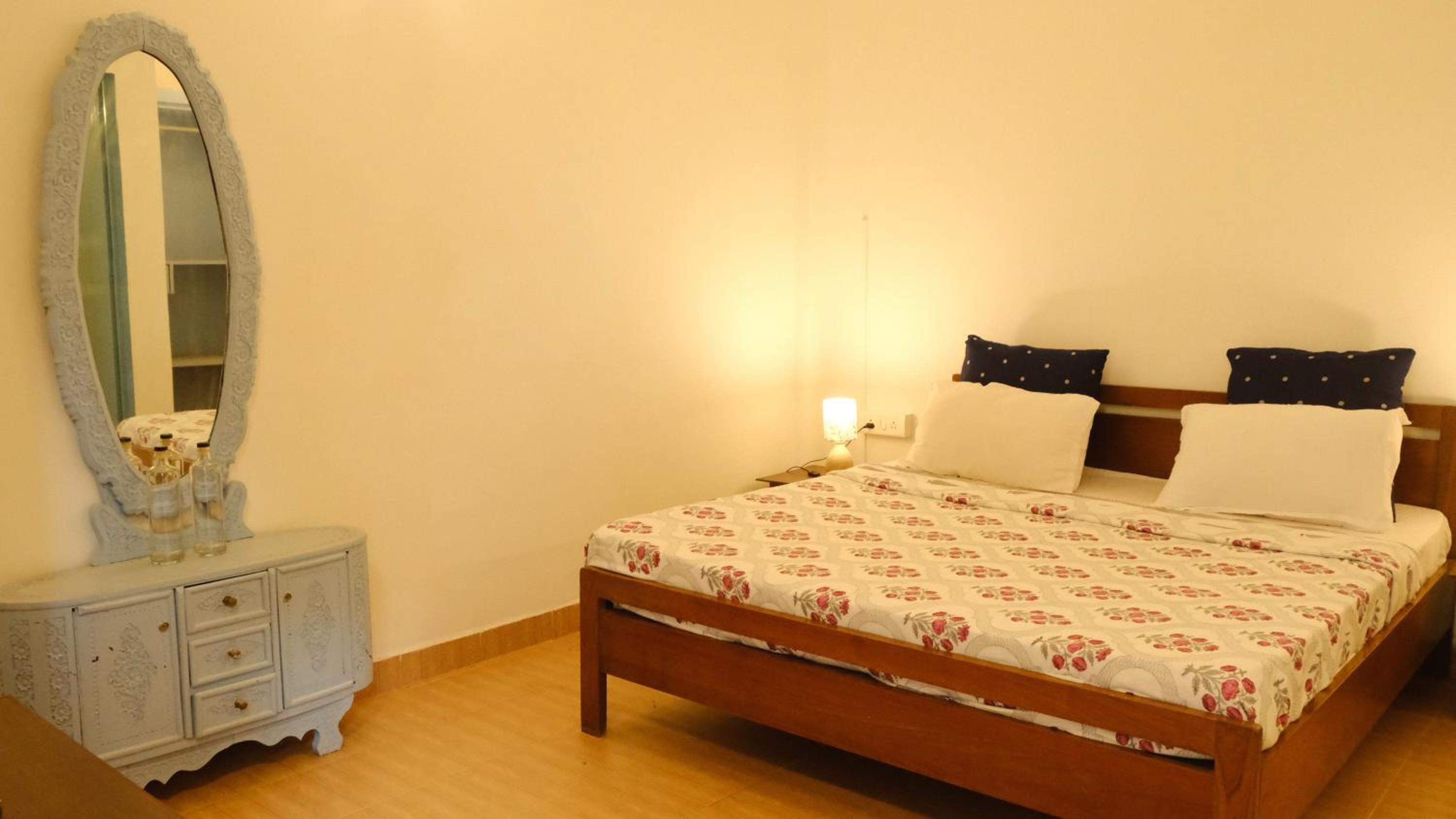 Coco Moon Morjim view 3