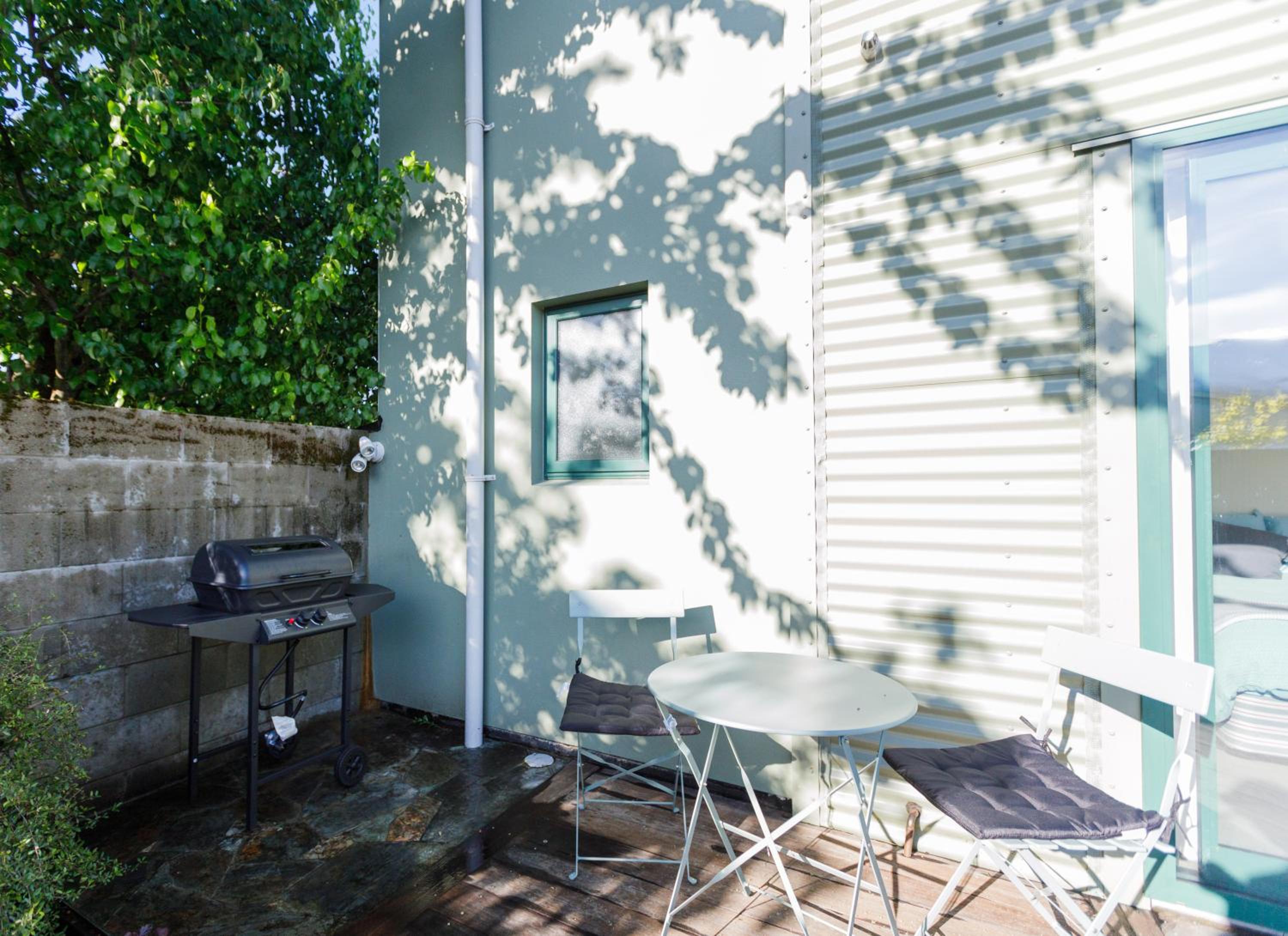 Private Guesthouse in Wanaka view 2