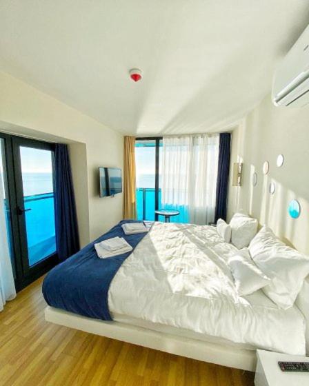 Sea VIP Apartments 22 view 5