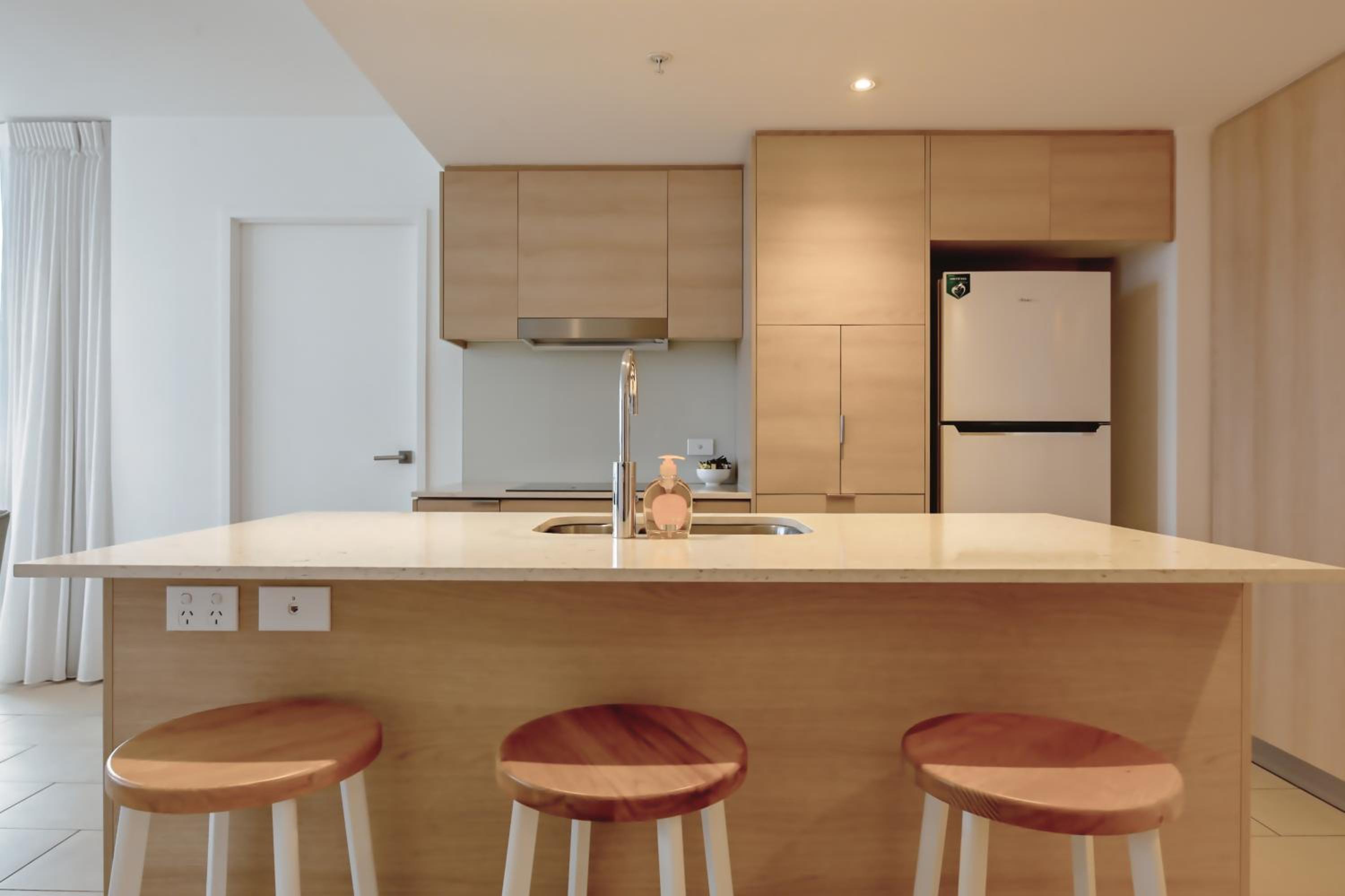 Stunning OceanViews Cozy 2beds Apartment plus Parking
