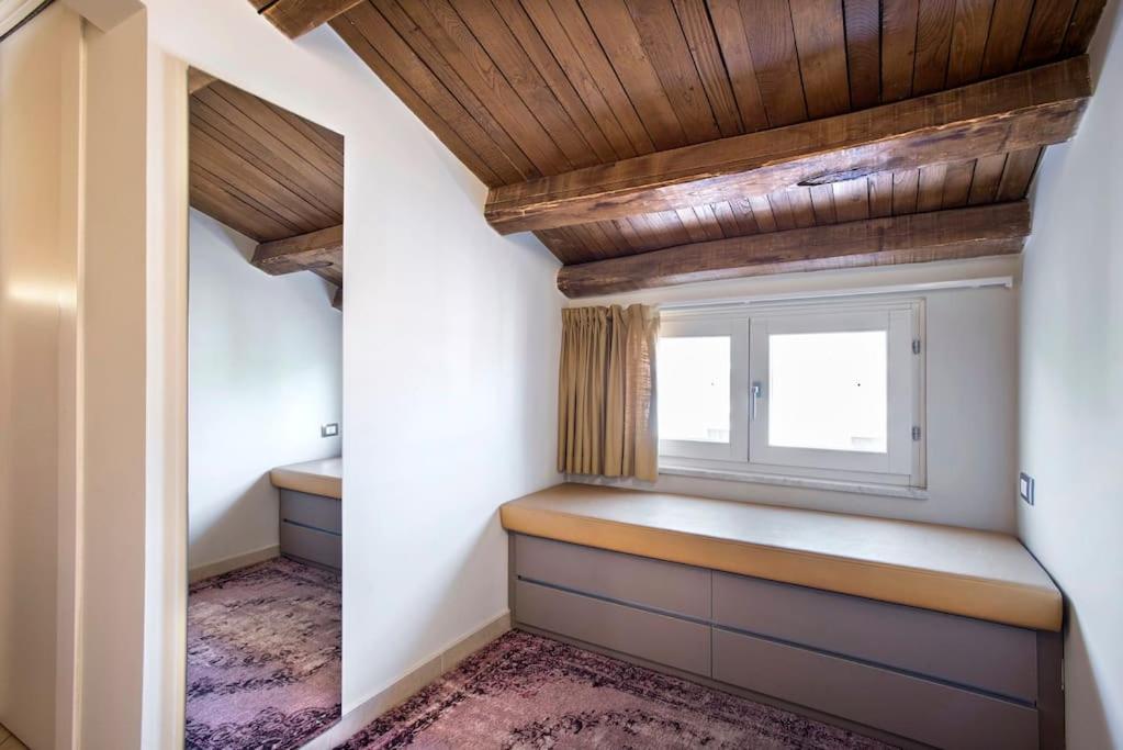 Exclusive City Views from a Sunny Attic Apartment!