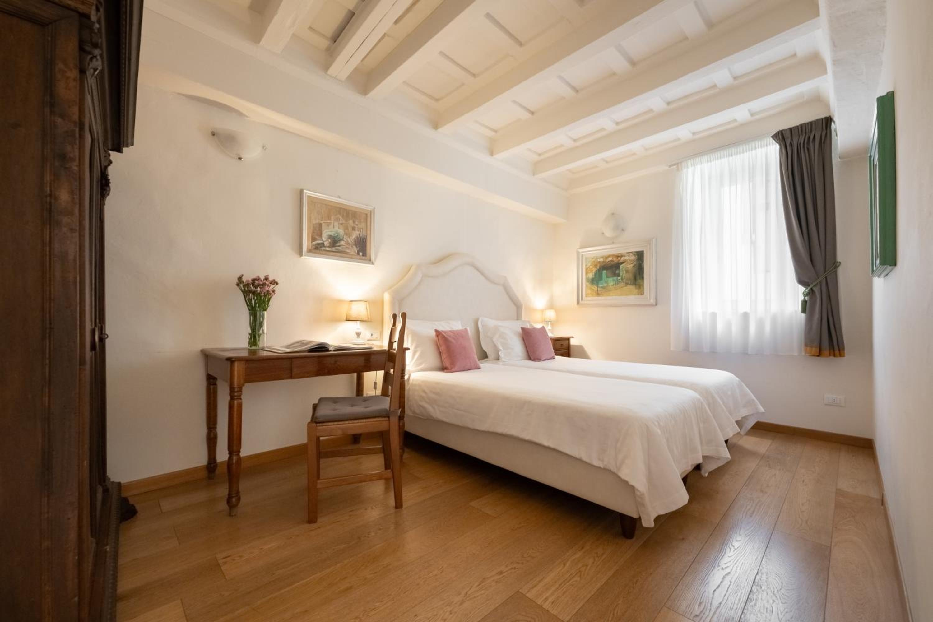 Palazzo D'Ambra Residenza d'Epoca