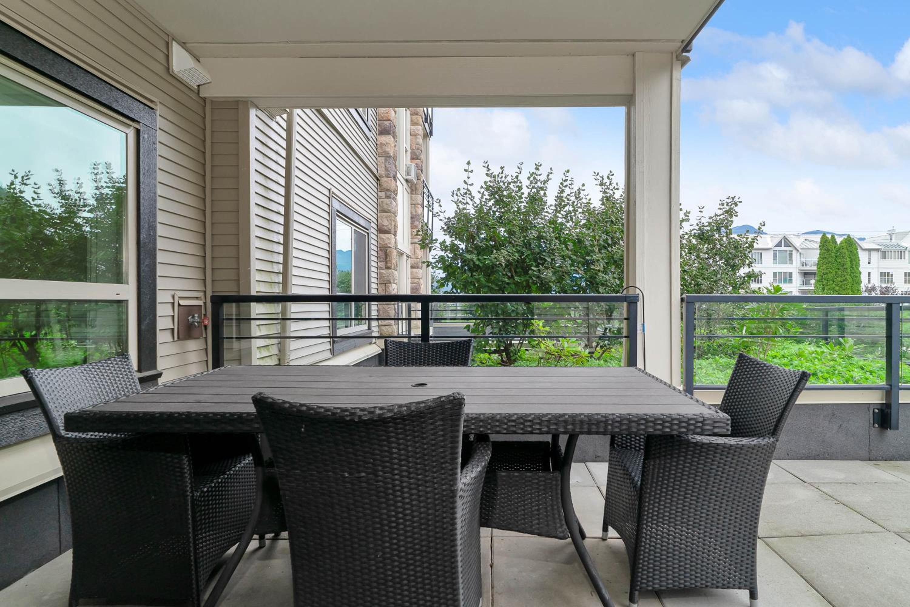 Opulent Oasis Exquisite 2Bedroom Retreat - Image 3