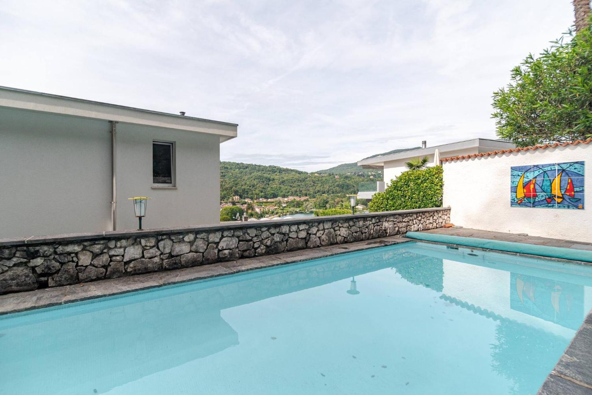 Casa privata con Piscina a 150m dal Lago