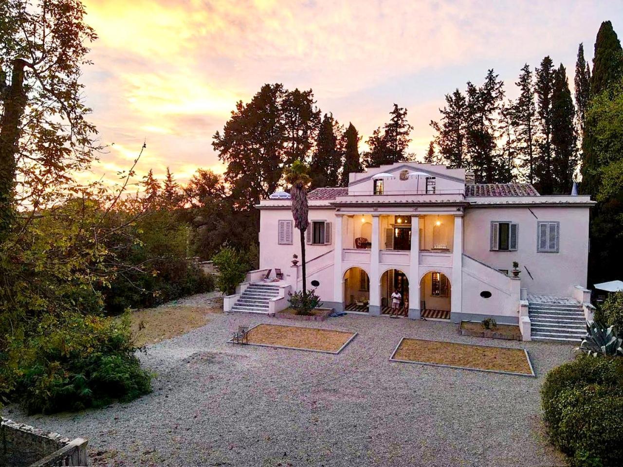 Luxury Villa Basilio Chianti view 4