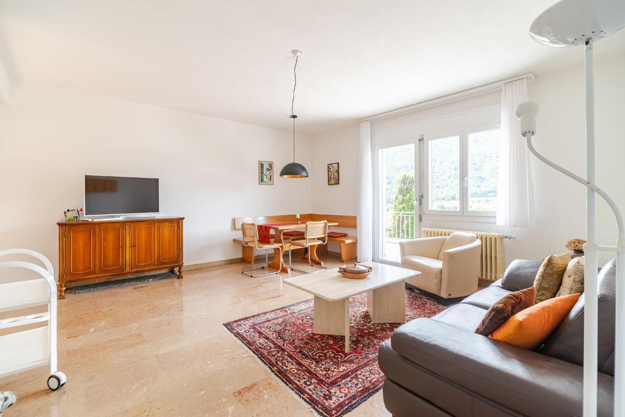 Casa privata con Piscina a 150m dal Lago