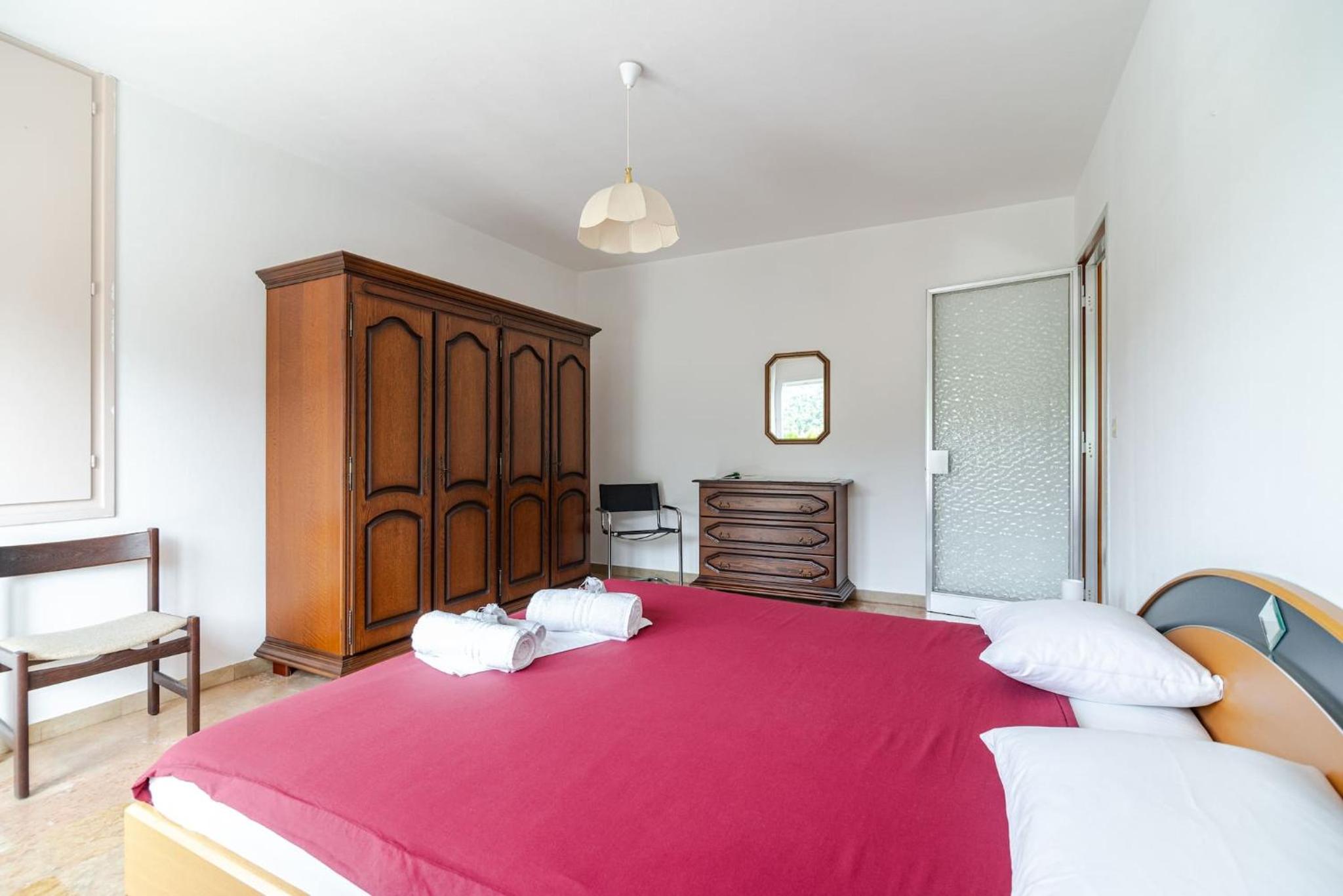 Casa privata con Piscina a 150m dal Lago