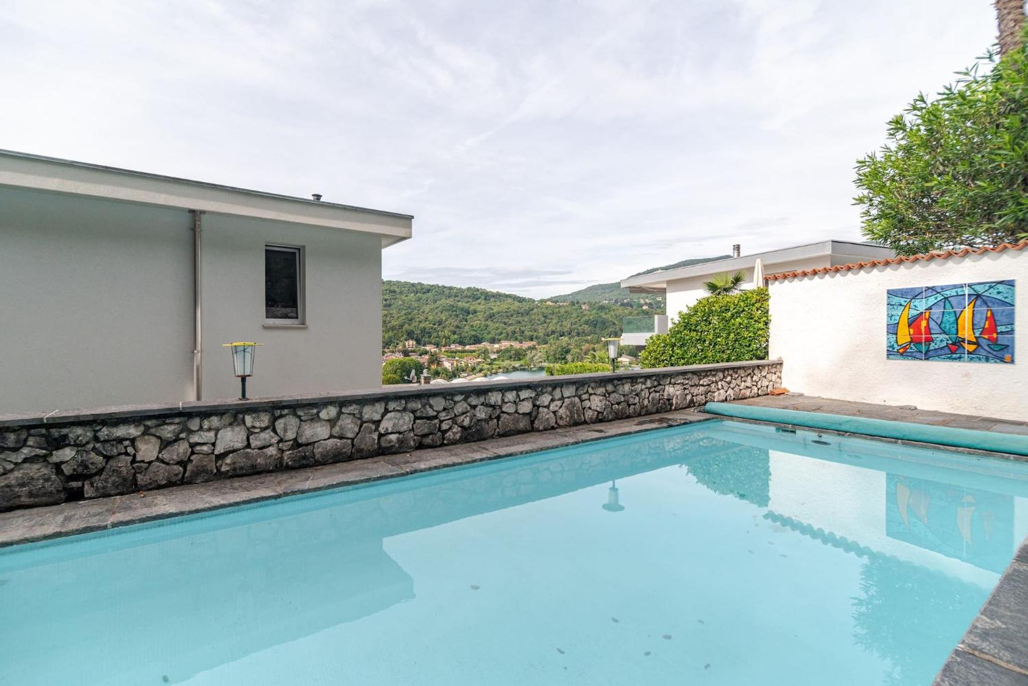 Casa privata con Piscina a 150m dal Lago