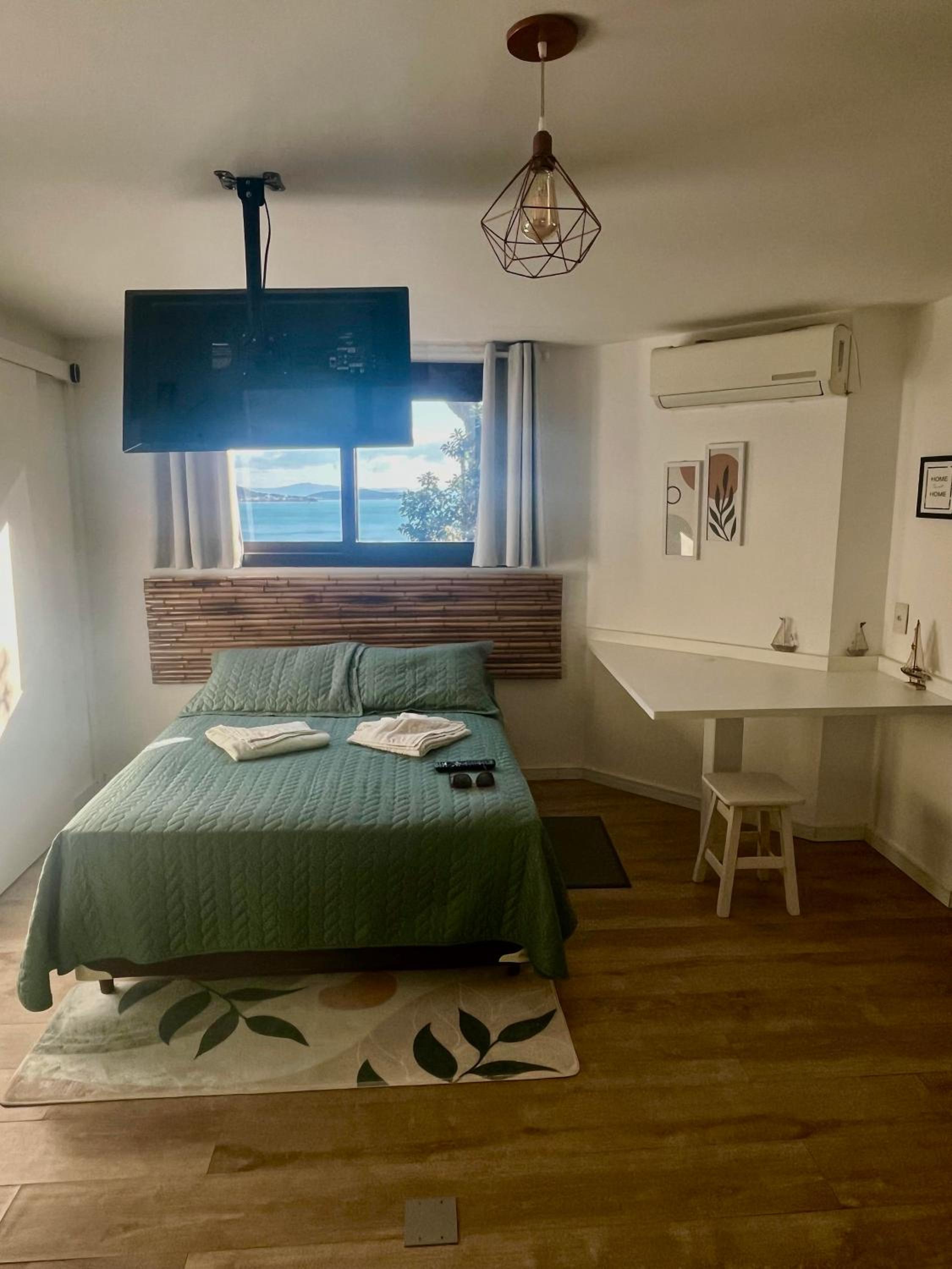 Super apartamento Vista Mar entre Ponta das Canas e Cachoeira