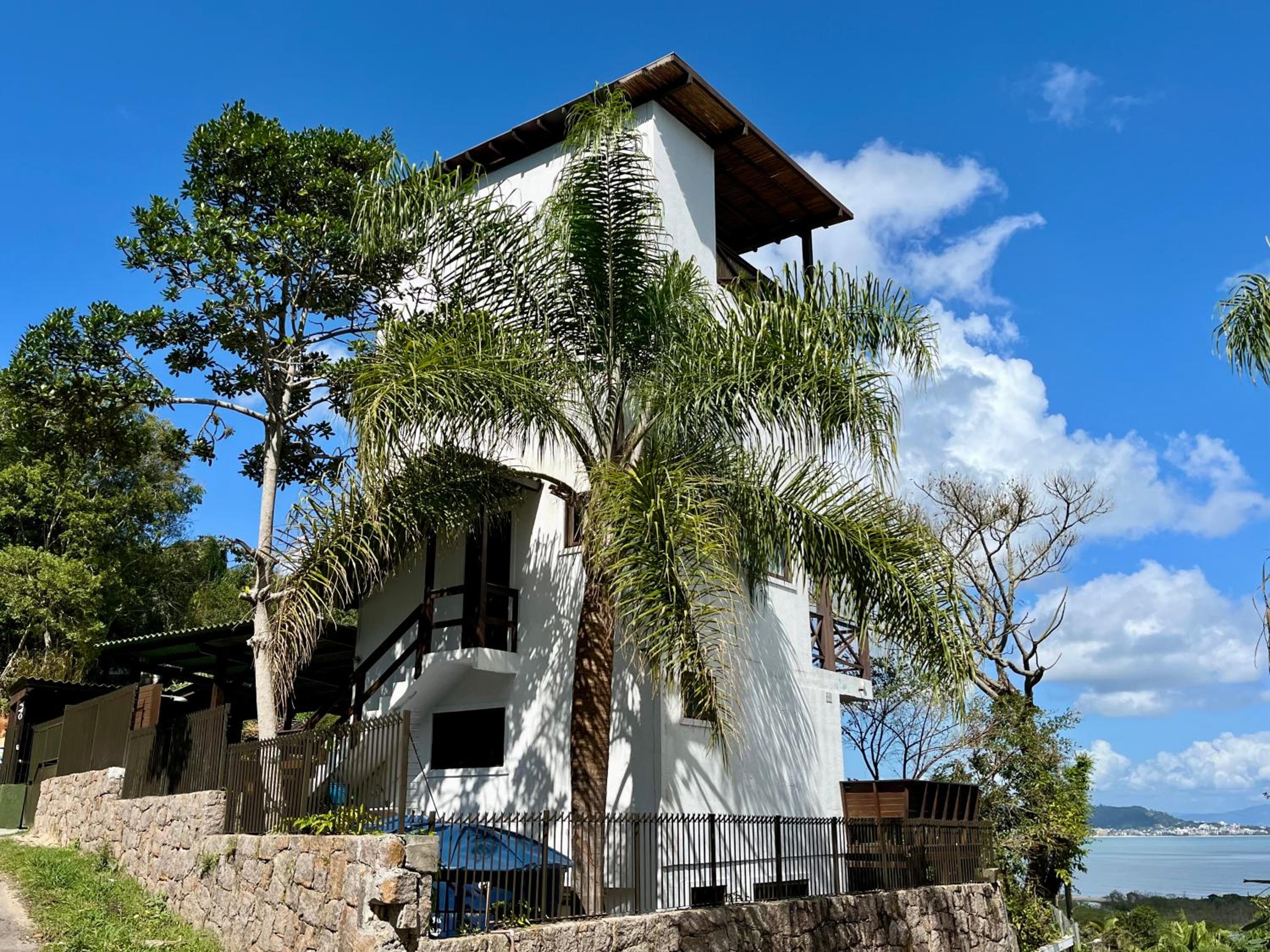 Super apartamento Vista Mar entre Ponta das Canas e Cachoeira